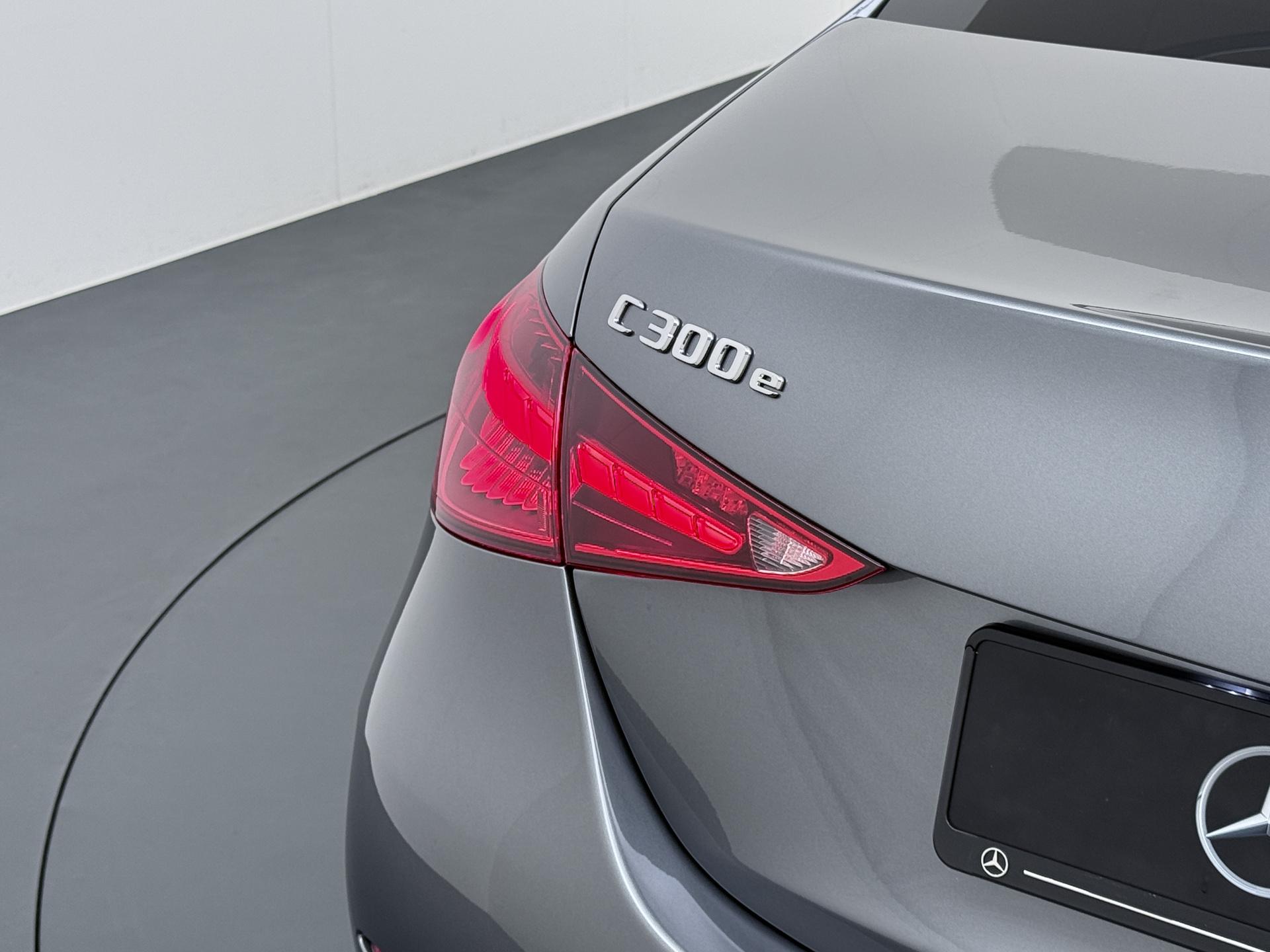 Mercedes-Benz C-klasse 300 e Business Solution AMG 15