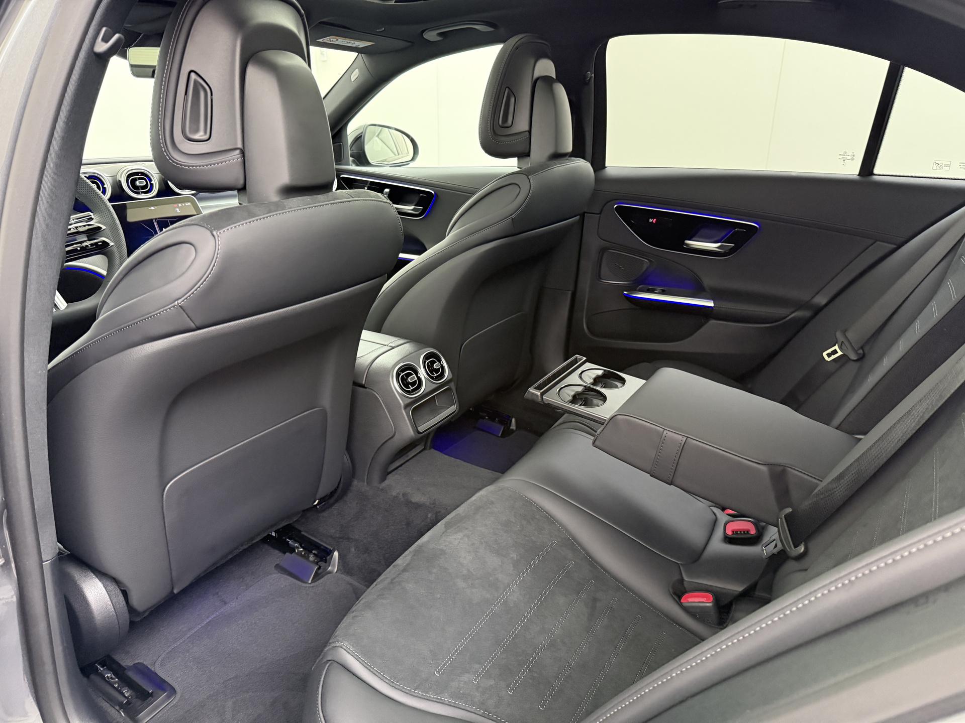 Mercedes-Benz C-klasse 300 e Business Solution AMG 25