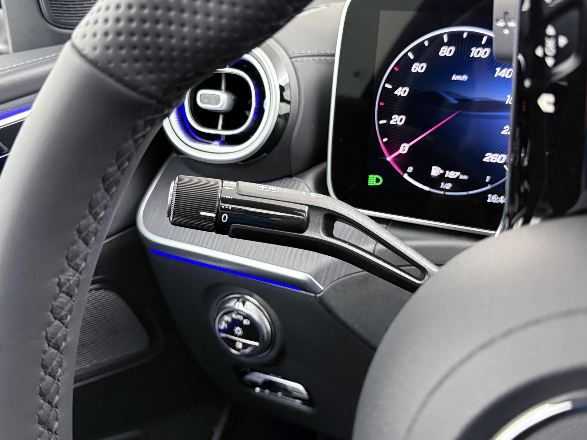 Mercedes-Benz C-klasse 300 e Business Solution AMG 32