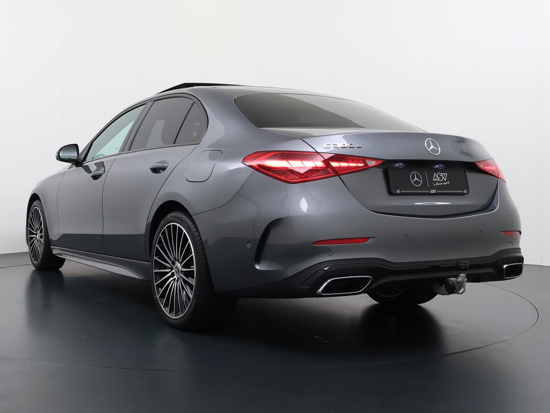 Mercedes-Benz C-klasse 300 e Business Solution AMG 4