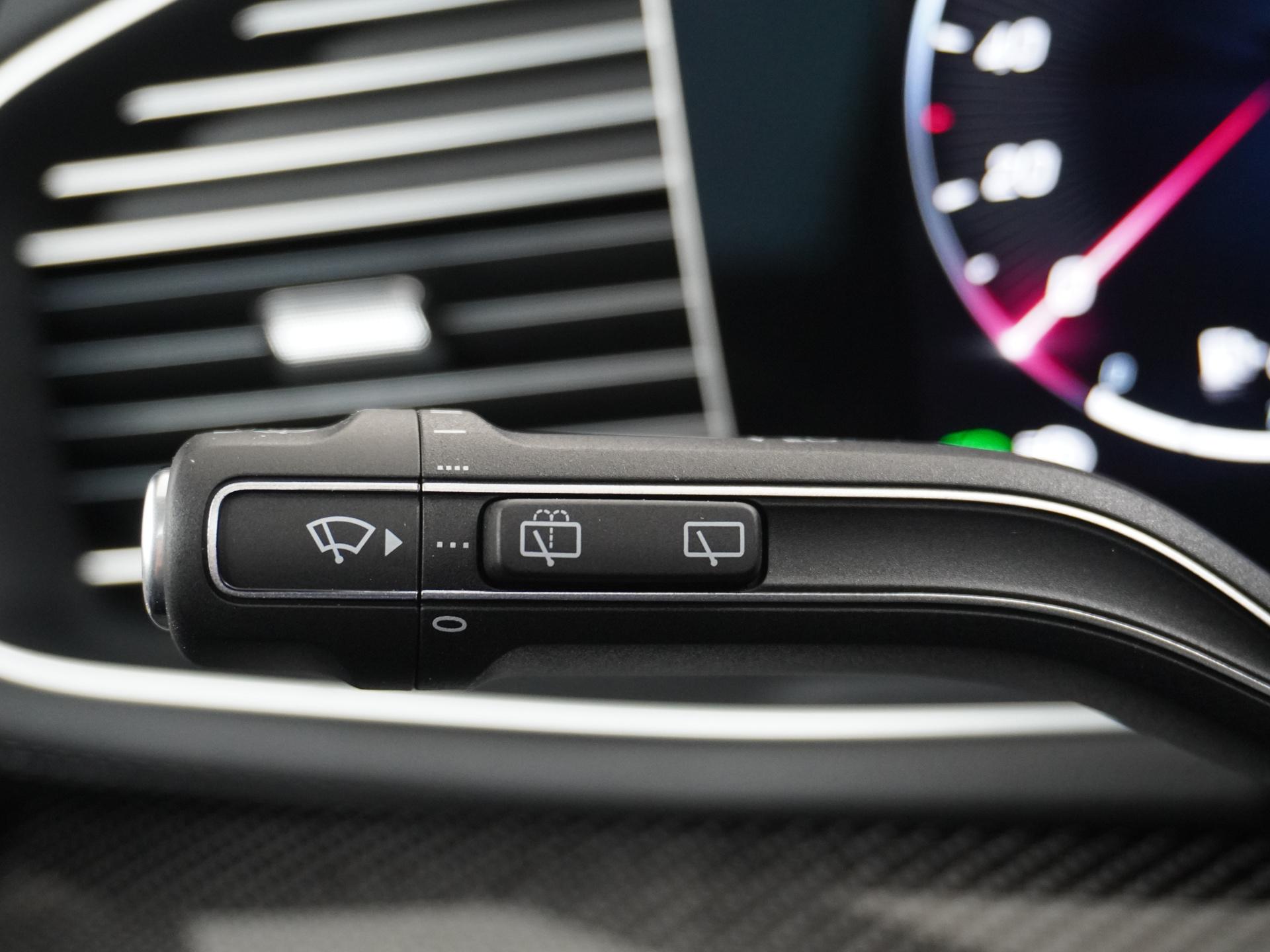 Mercedes-Benz GLS 450 d 4MATIC AMG Line 7-pers. 32