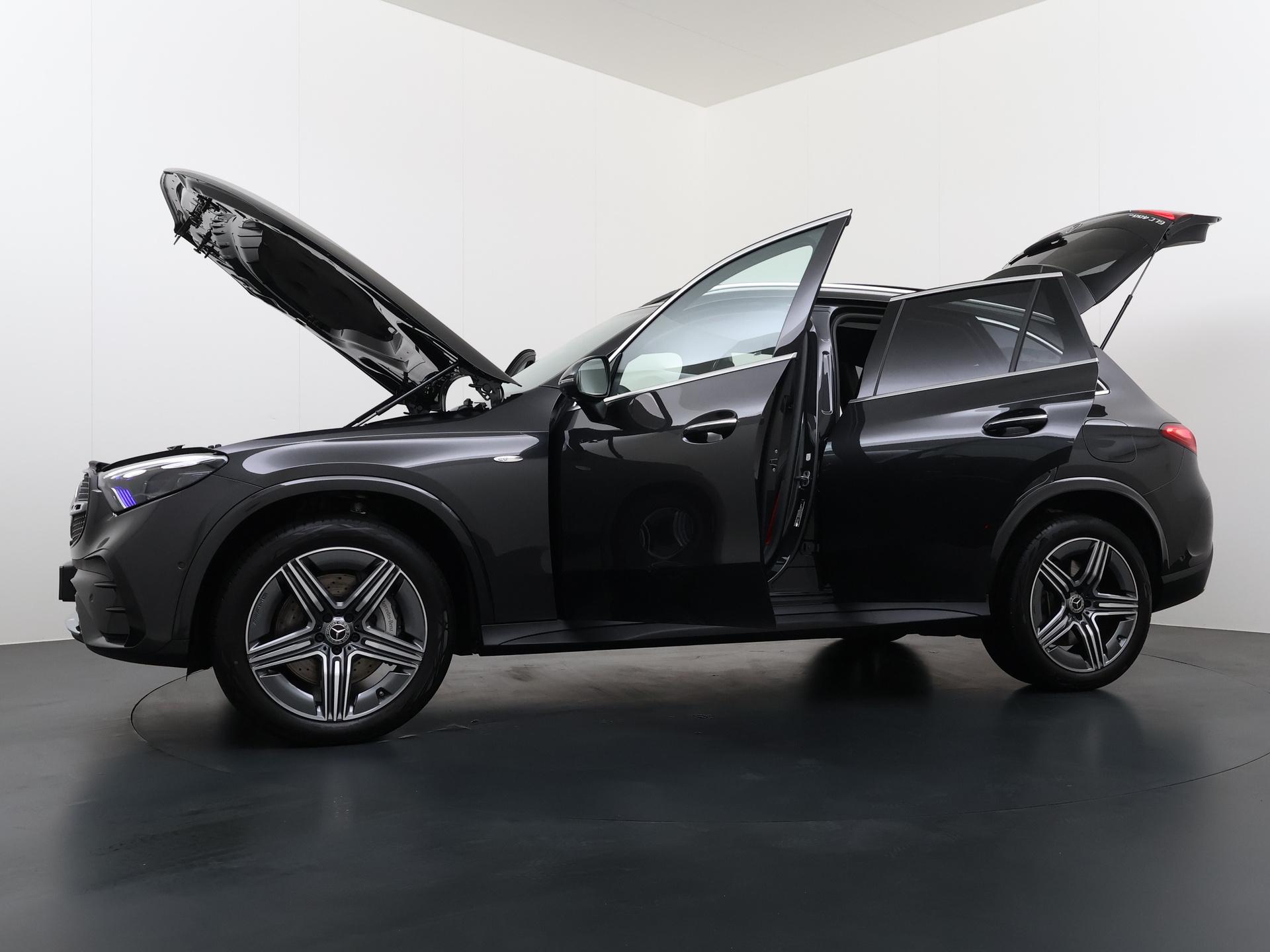 Mercedes-Benz GLC 400e 4MATIC AMG Line 10