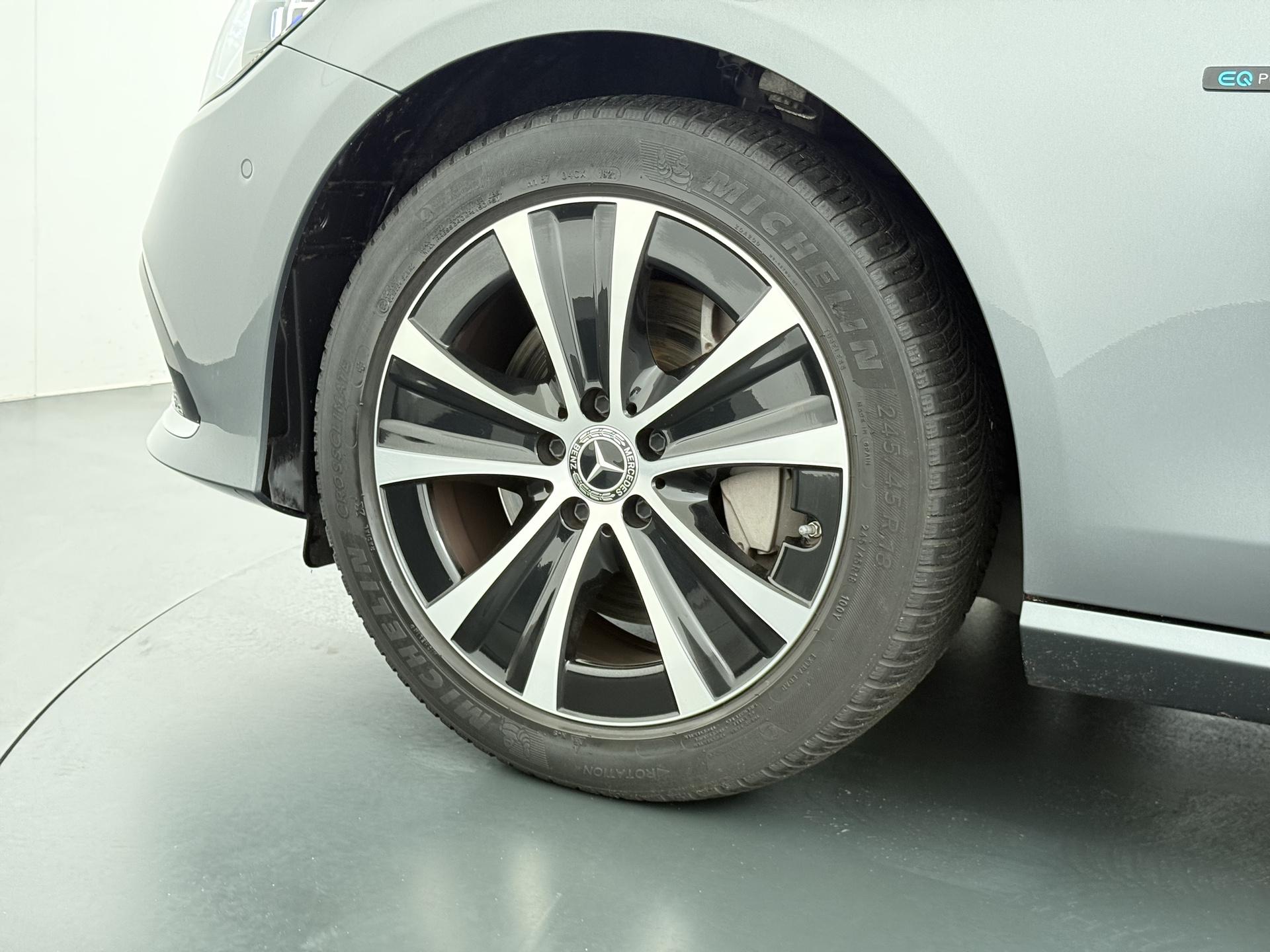 Mercedes-Benz E-Klasse Estate 300 e Luxury Business Solution 19