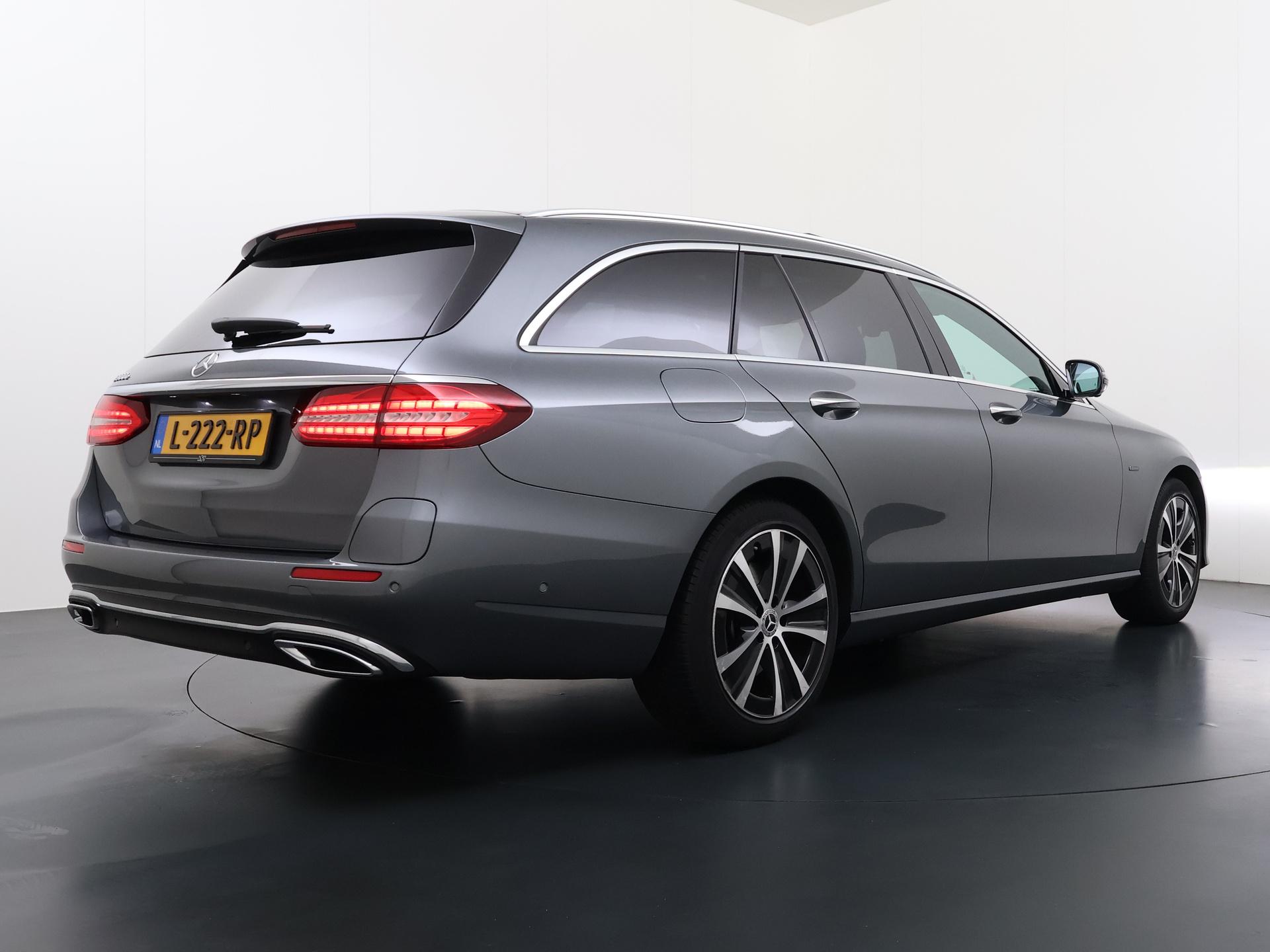 Mercedes-Benz E-Klasse Estate 300 e Luxury Business Solution 8