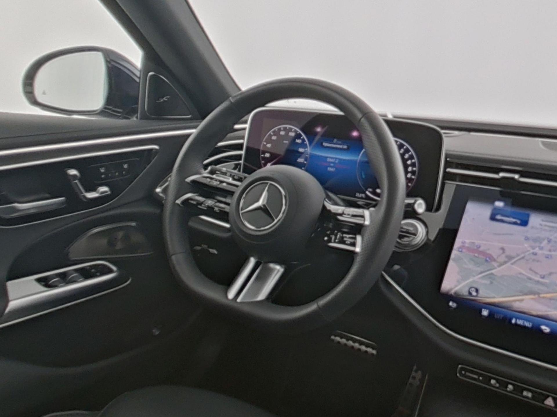 Mercedes-Benz E-Klasse Estate 300 e AMG Line 1