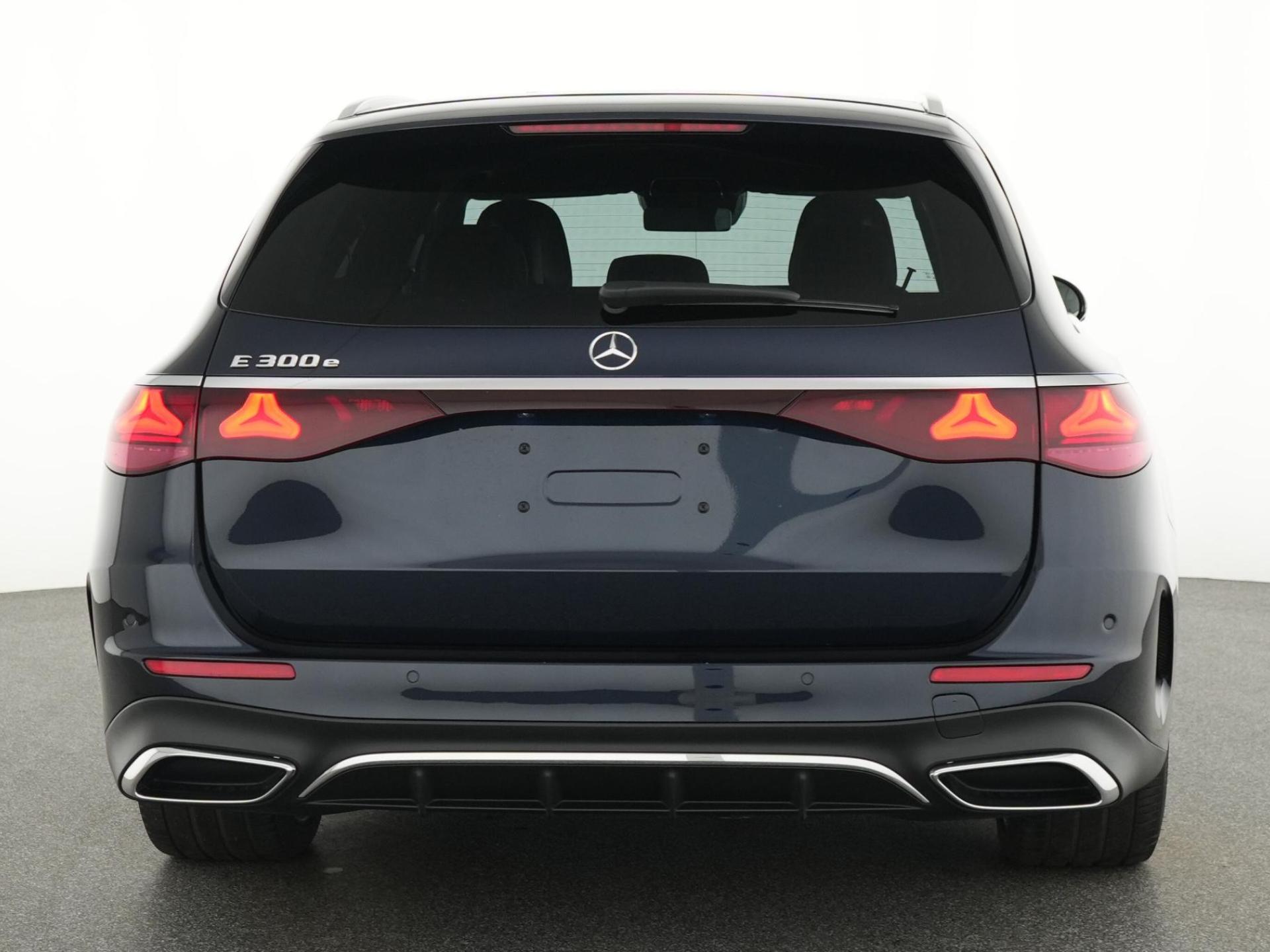 Mercedes-Benz E-Klasse Estate 300 e AMG Line 10