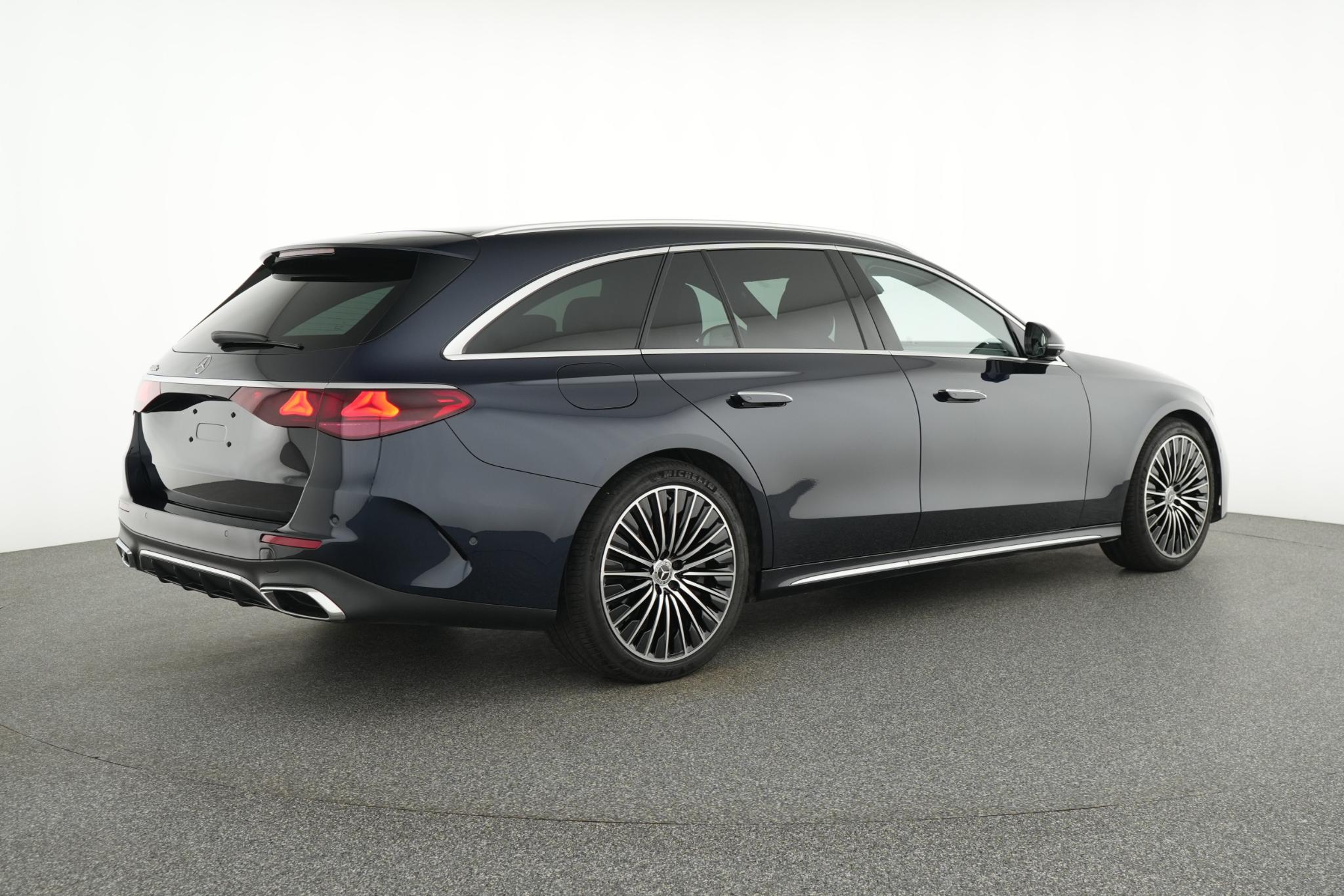 Mercedes-Benz E-Klasse Estate 300 e AMG Line 13