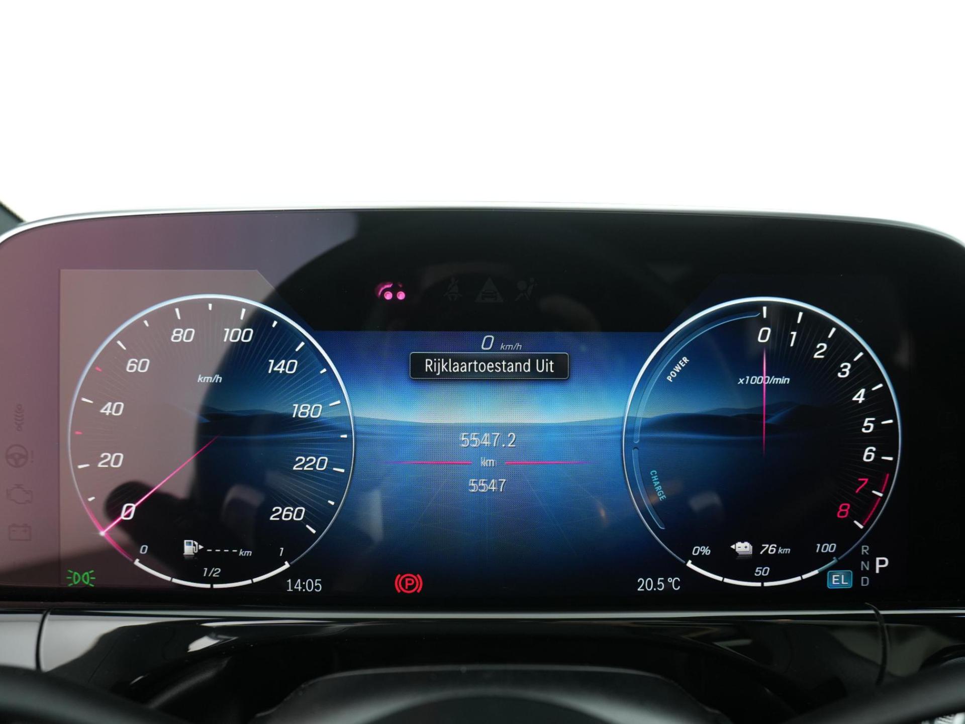 Mercedes-Benz E-Klasse Estate 300 e AMG Line 5