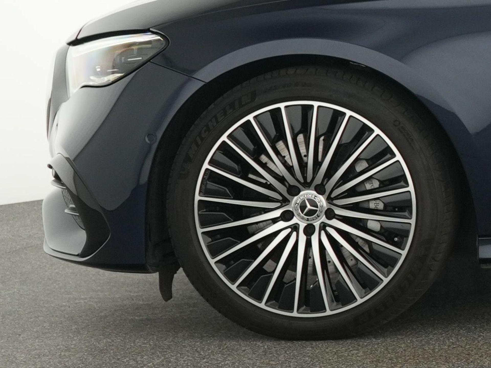 Mercedes-Benz E-Klasse Estate 300 e AMG Line 8