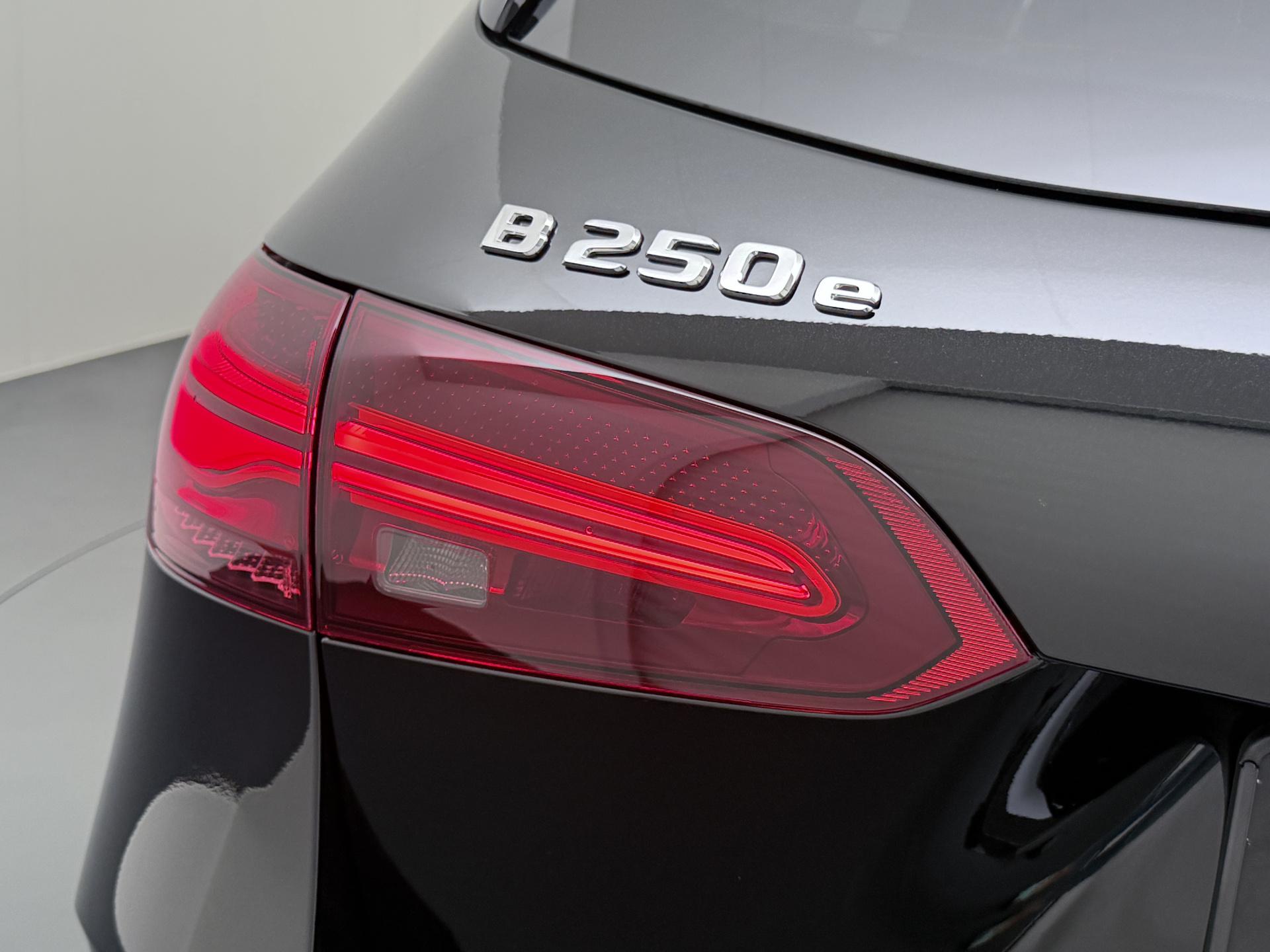 Mercedes-Benz B-Klasse 250 e Business Solution AMG 11