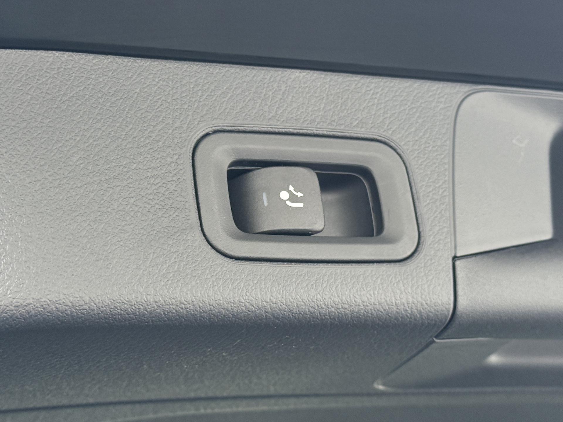 Mercedes-Benz B-Klasse 250 e Business Solution AMG 14