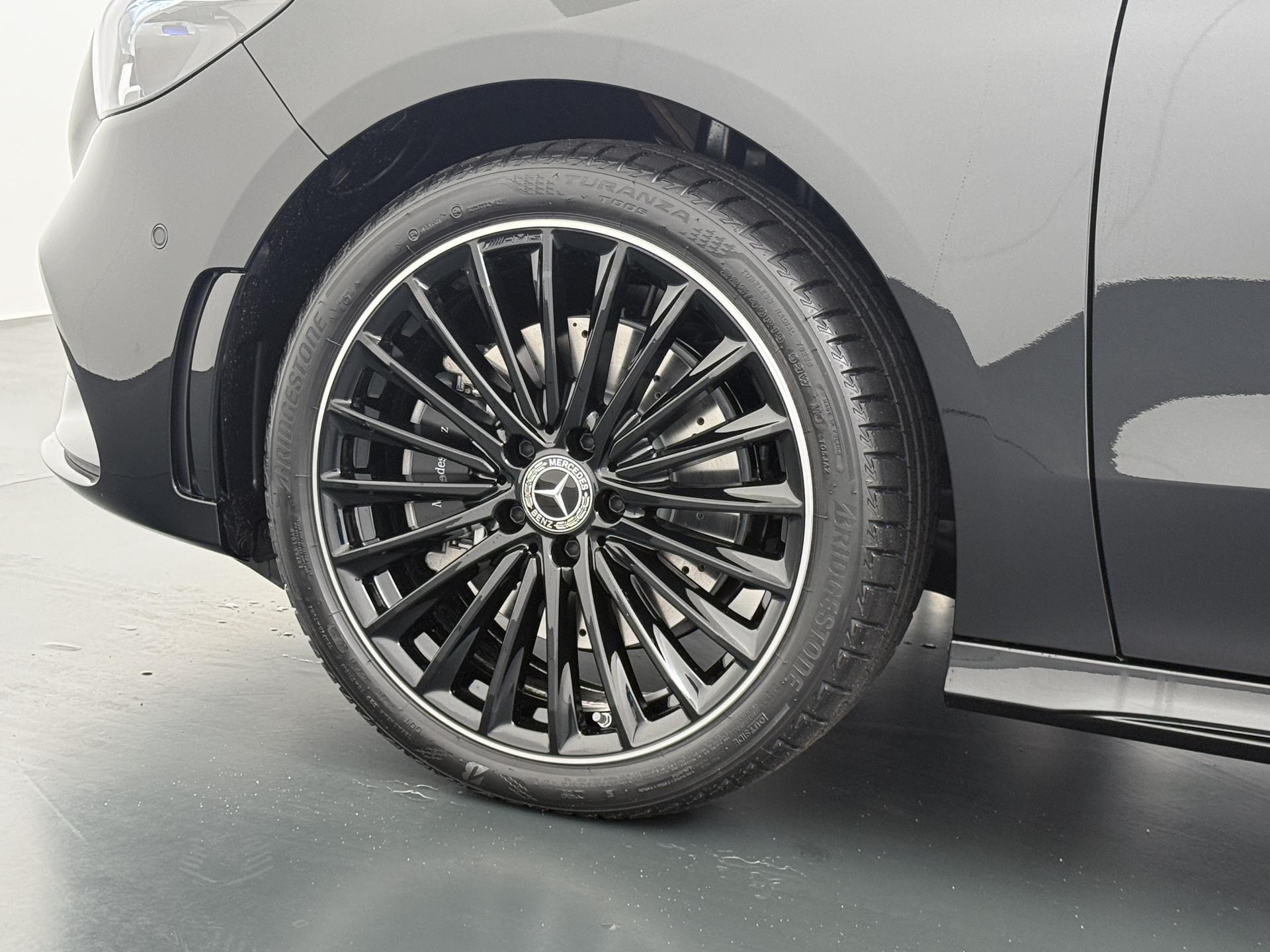 Mercedes-Benz B-Klasse 250 e Business Solution AMG 16