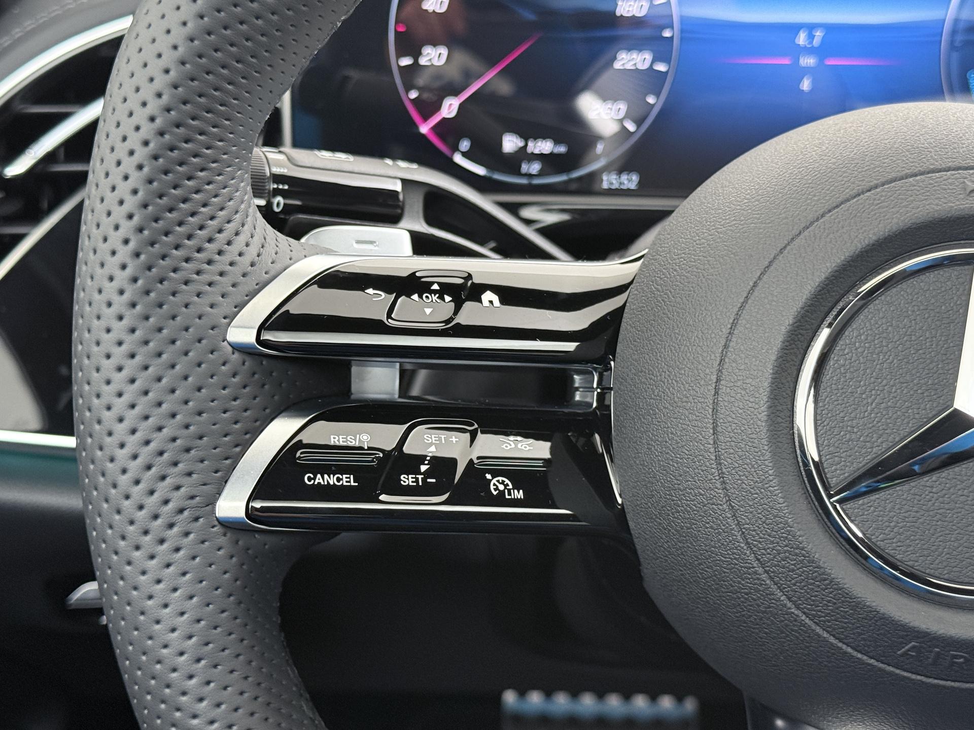 Mercedes-Benz E-Klasse 300 e Sport Edition 11