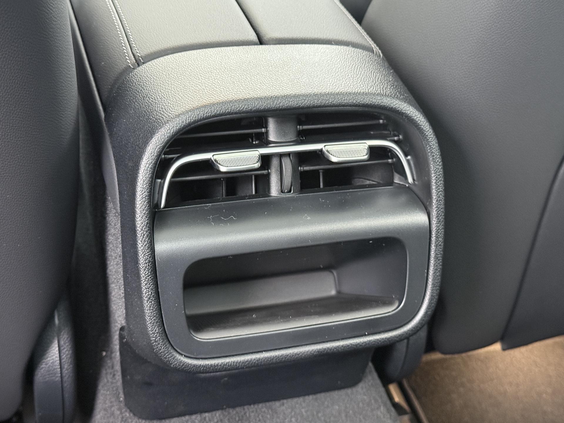 Mercedes-Benz E-Klasse 300 e Sport Edition 13