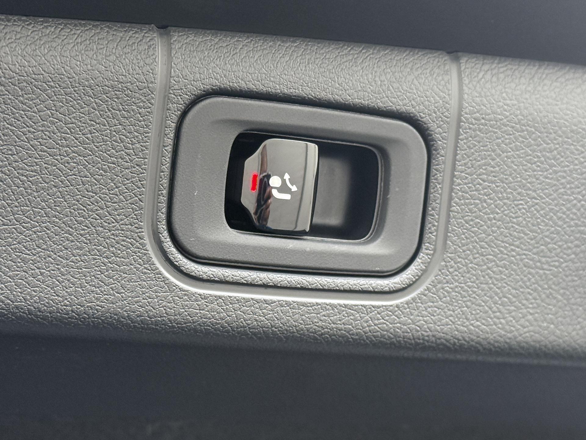 Mercedes-Benz E-Klasse 300 e Sport Edition 4