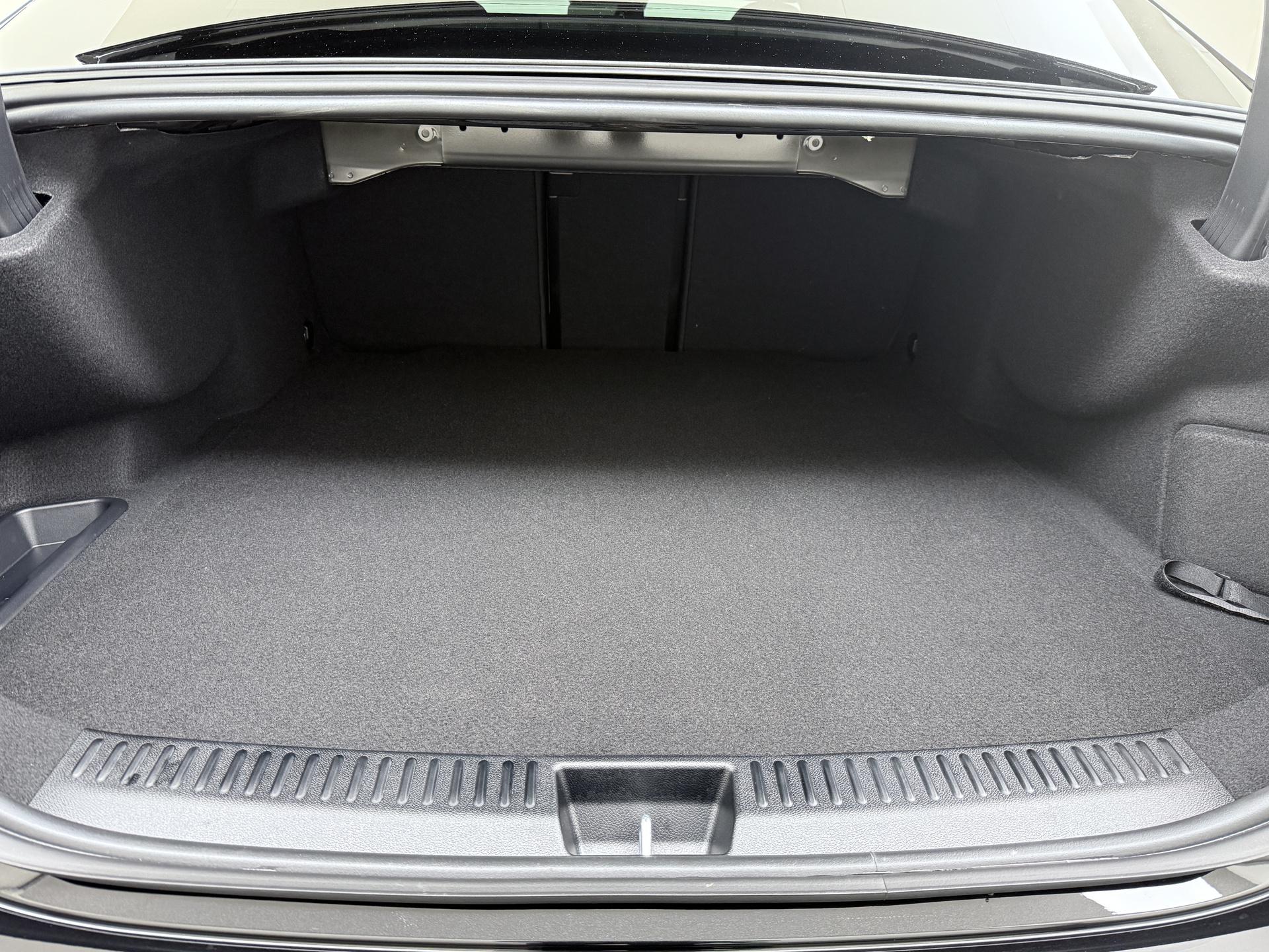 Mercedes-Benz E-Klasse 300 e Sport Edition 5