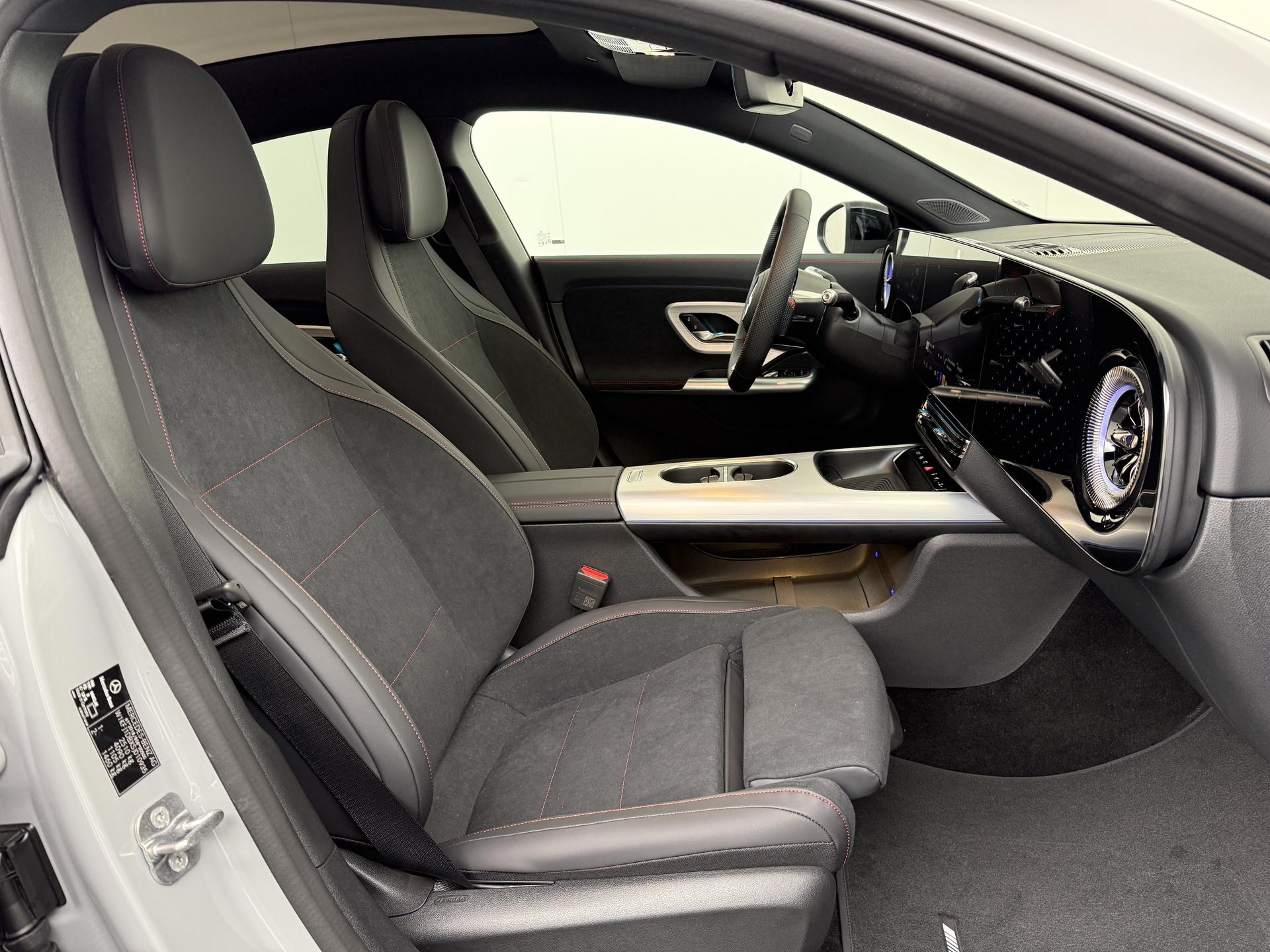 Mercedes-Benz CLA-Klasse 250+ Launch Edition 85 kWh Accu 40