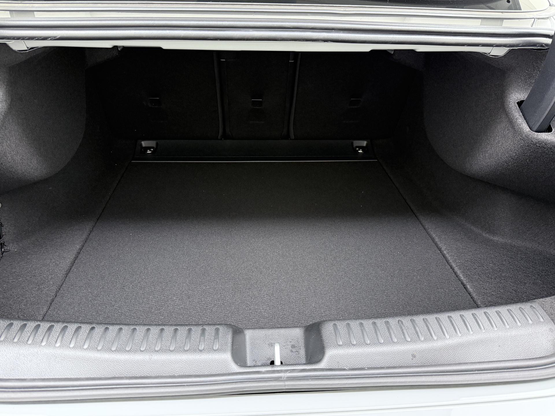 Mercedes-Benz CLA-Klasse 250+ Launch Edition 85 kWh Accu 12