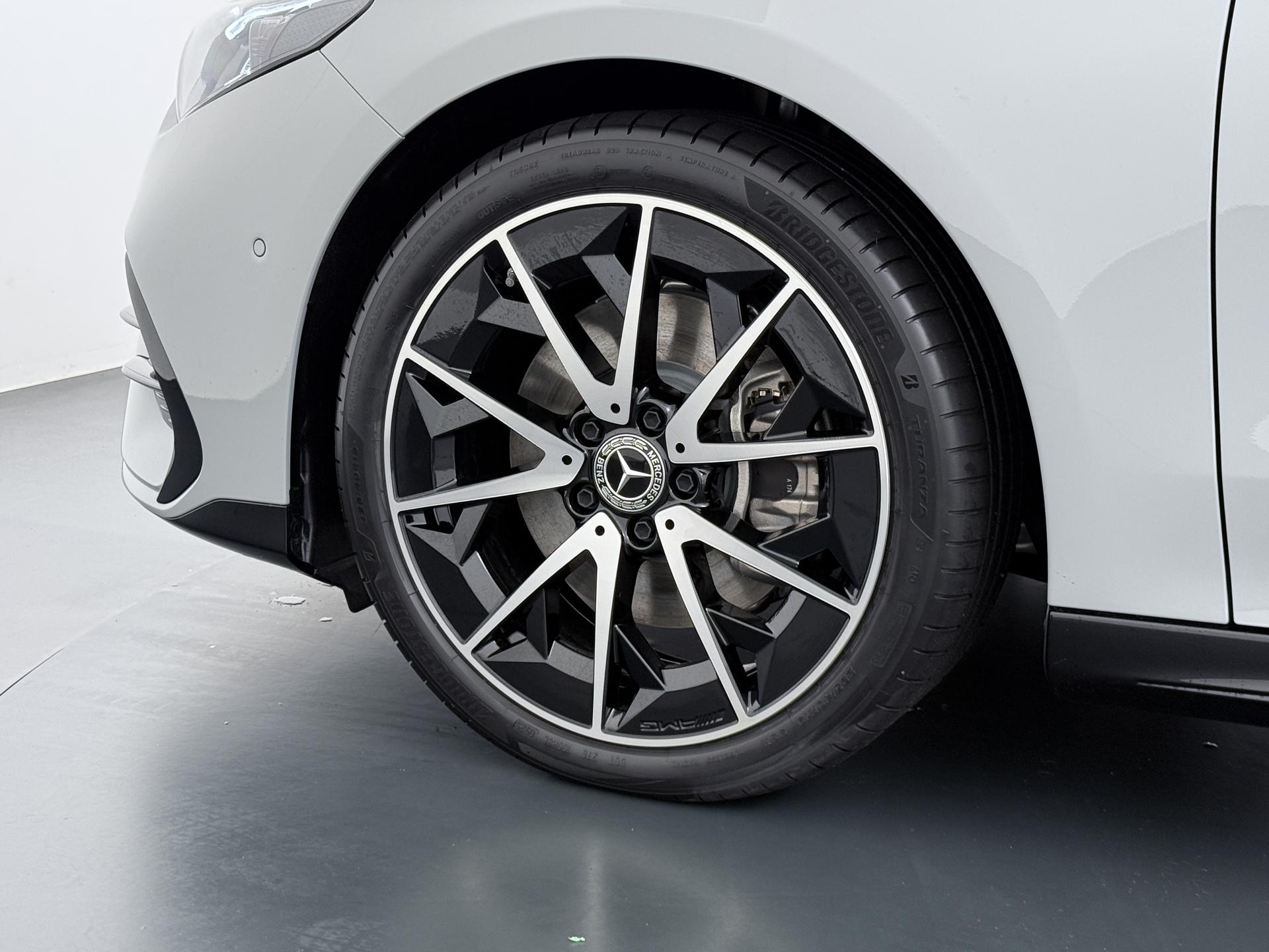 Mercedes-Benz CLA-Klasse 250+ Launch Edition 85 kWh Accu 13