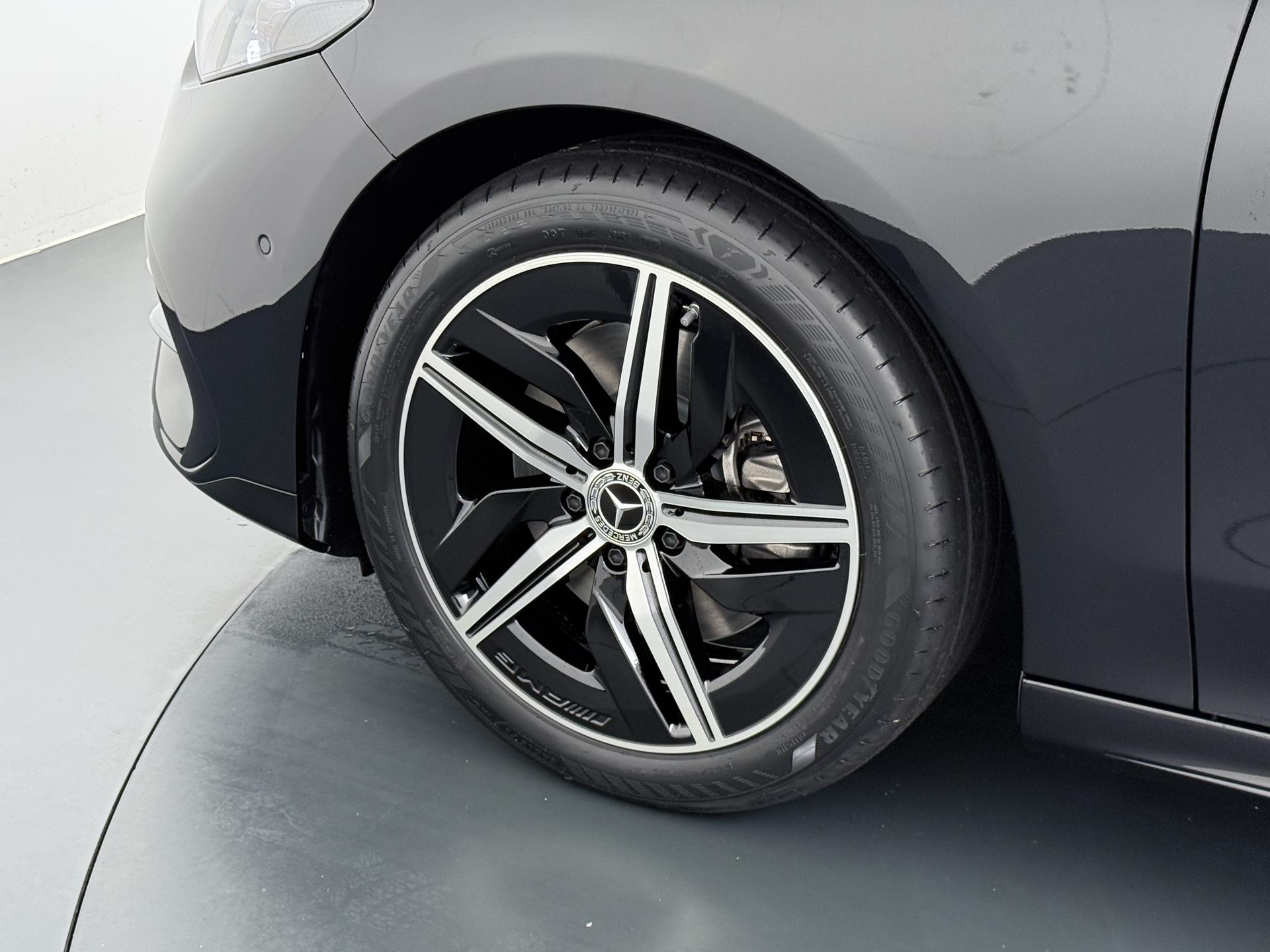 Mercedes-Benz CLA-Klasse 250+ Launch Edition 85 kWh Accu 15