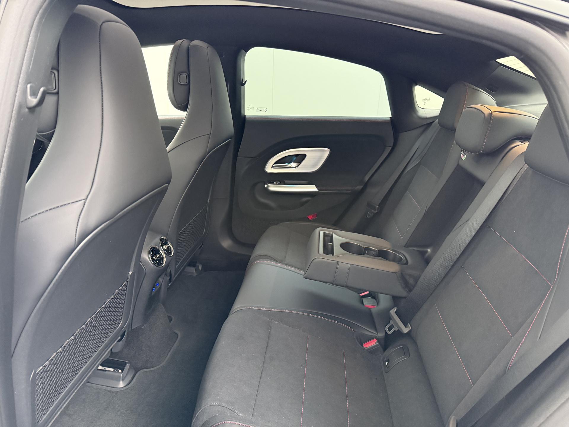 Mercedes-Benz CLA-Klasse 250+ Launch Edition 85 kWh Accu 24