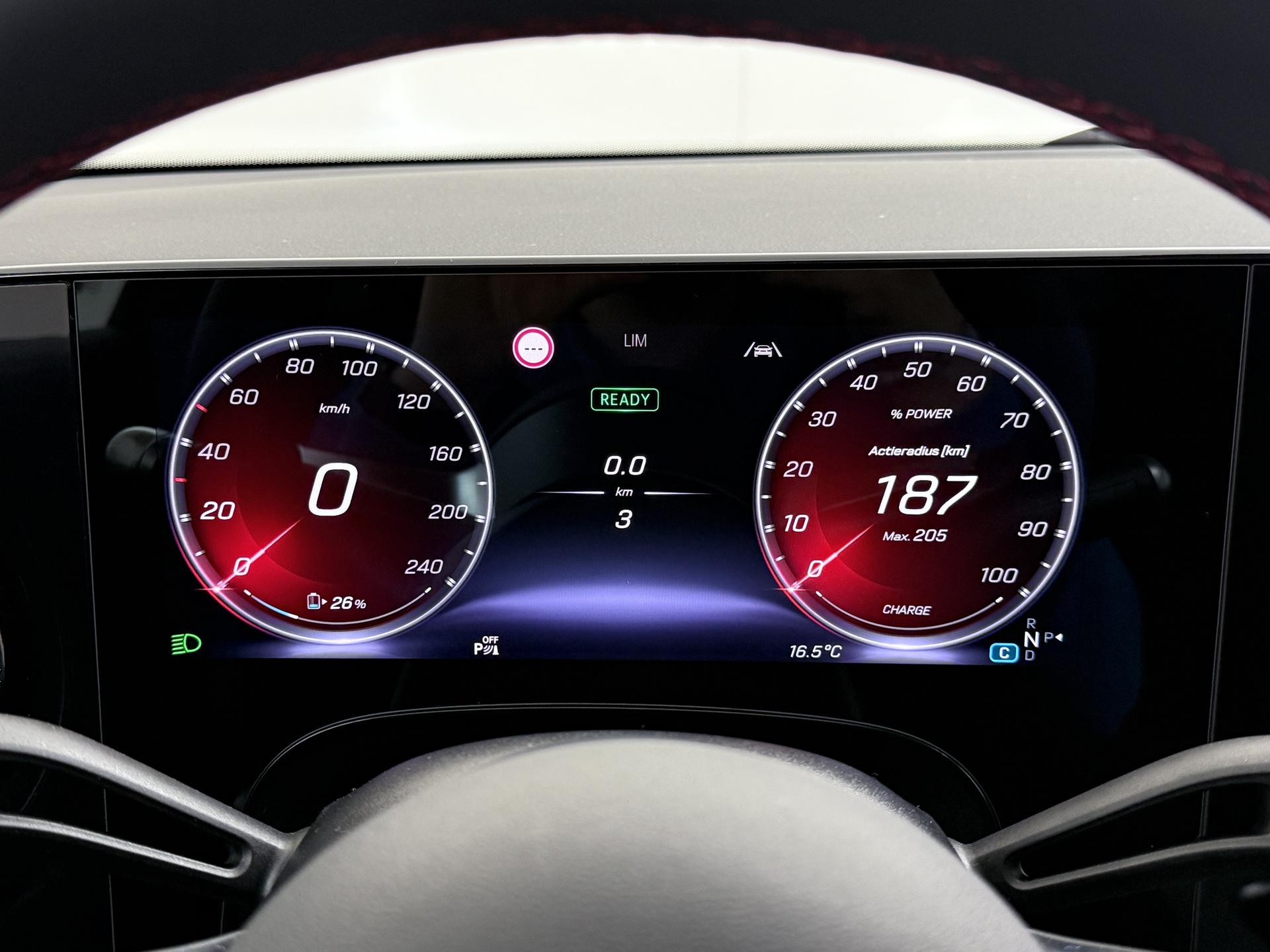 Mercedes-Benz CLA-Klasse 250+ Launch Edition 85 kWh Accu 33