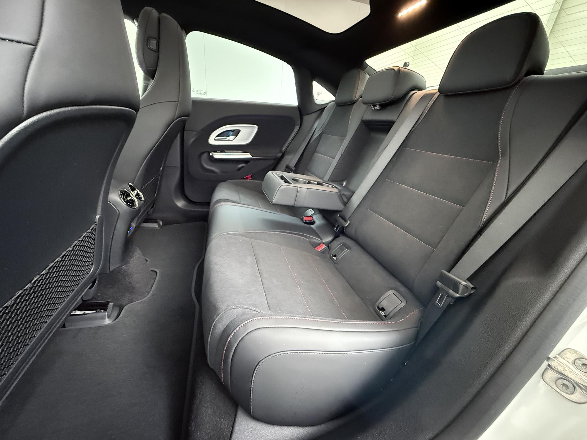 Mercedes-Benz CLA-Klasse 250+ Launch Edition 85 kWh Accu 22