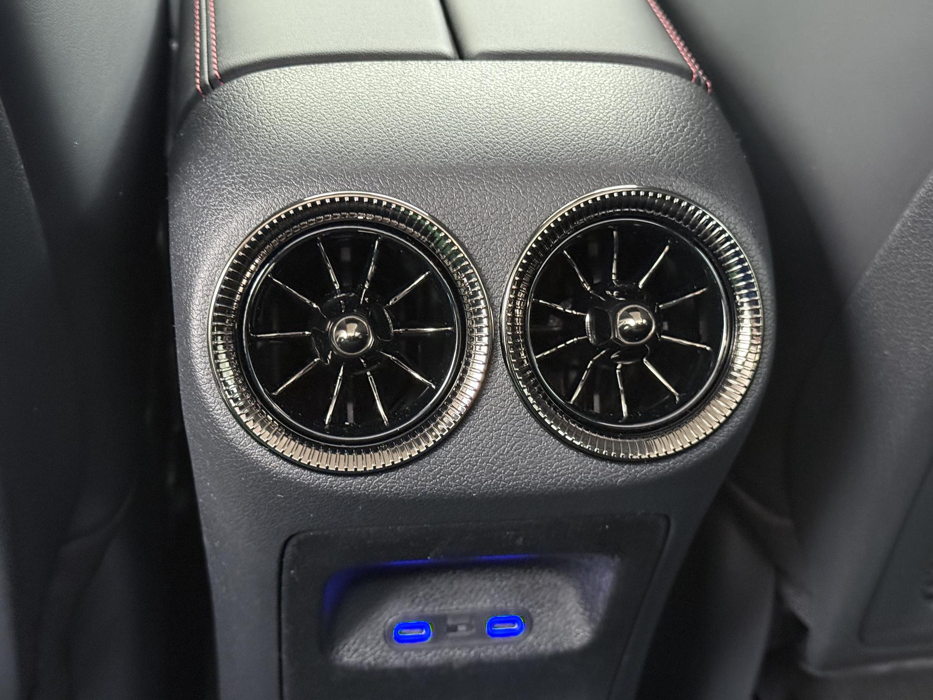 Mercedes-Benz CLA-Klasse 250+ Launch Edition 85 kWh Accu 23