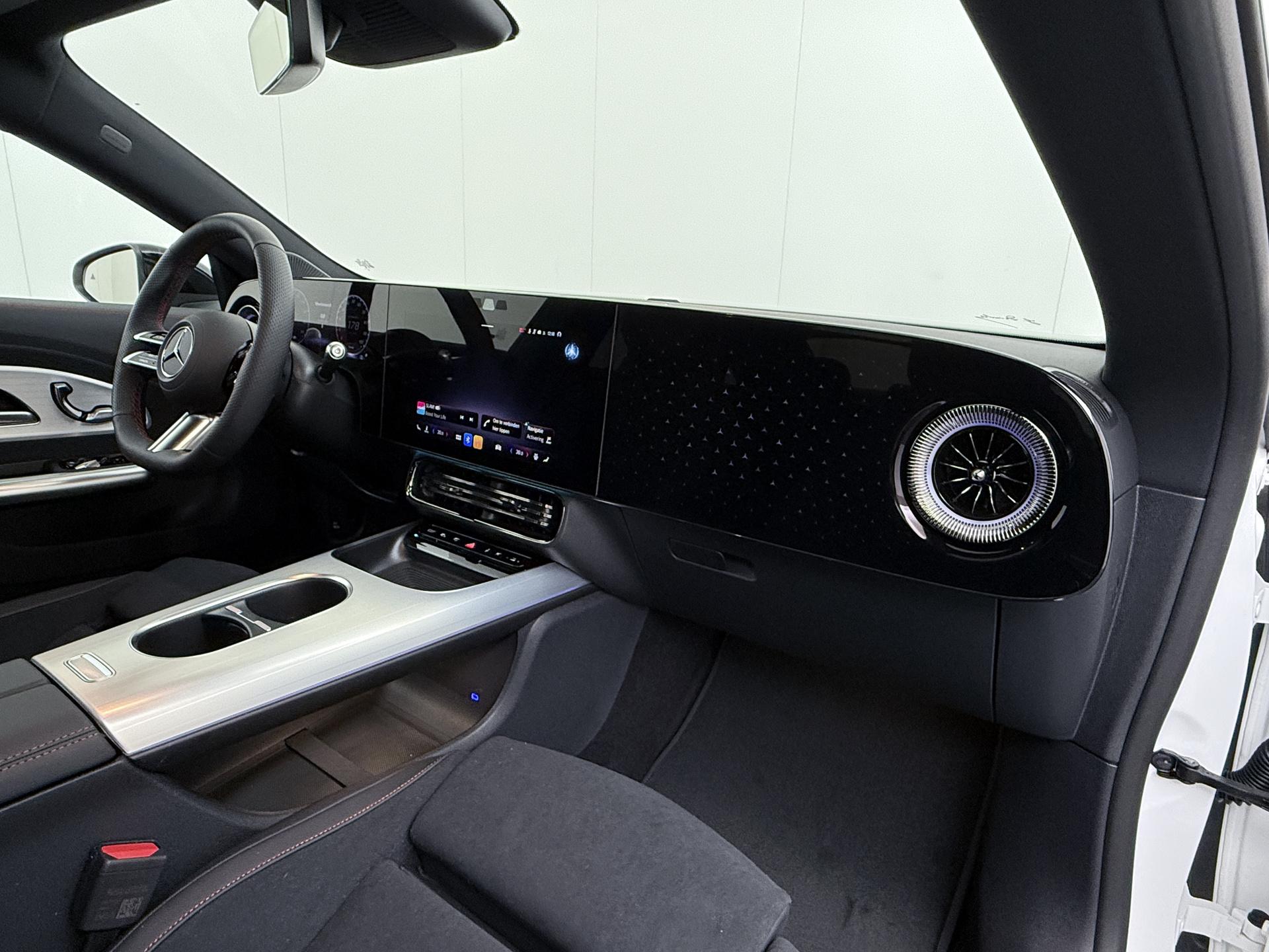 Mercedes-Benz CLA-Klasse 250+ Launch Edition 85 kWh Accu 38