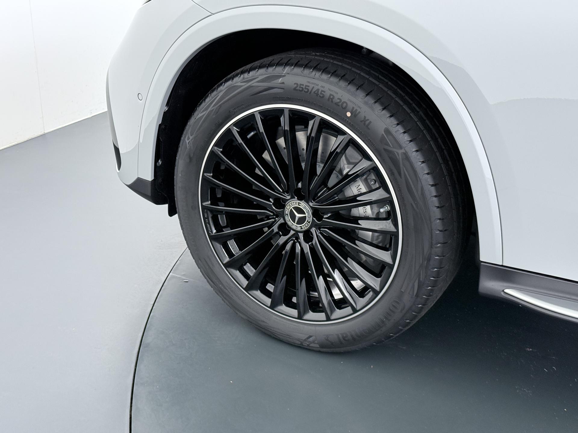 Mercedes-Benz GLC Coupé 300e 4MATIC Sport Edition 16