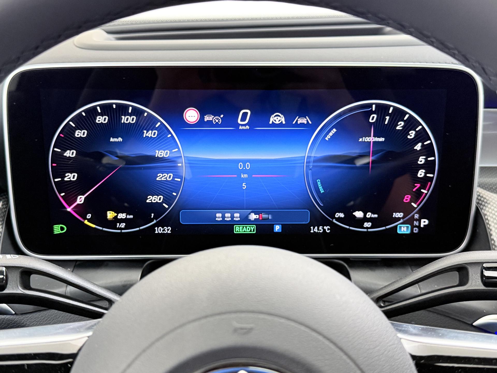 Mercedes-Benz GLC Coupé 300e 4MATIC Sport Edition 36