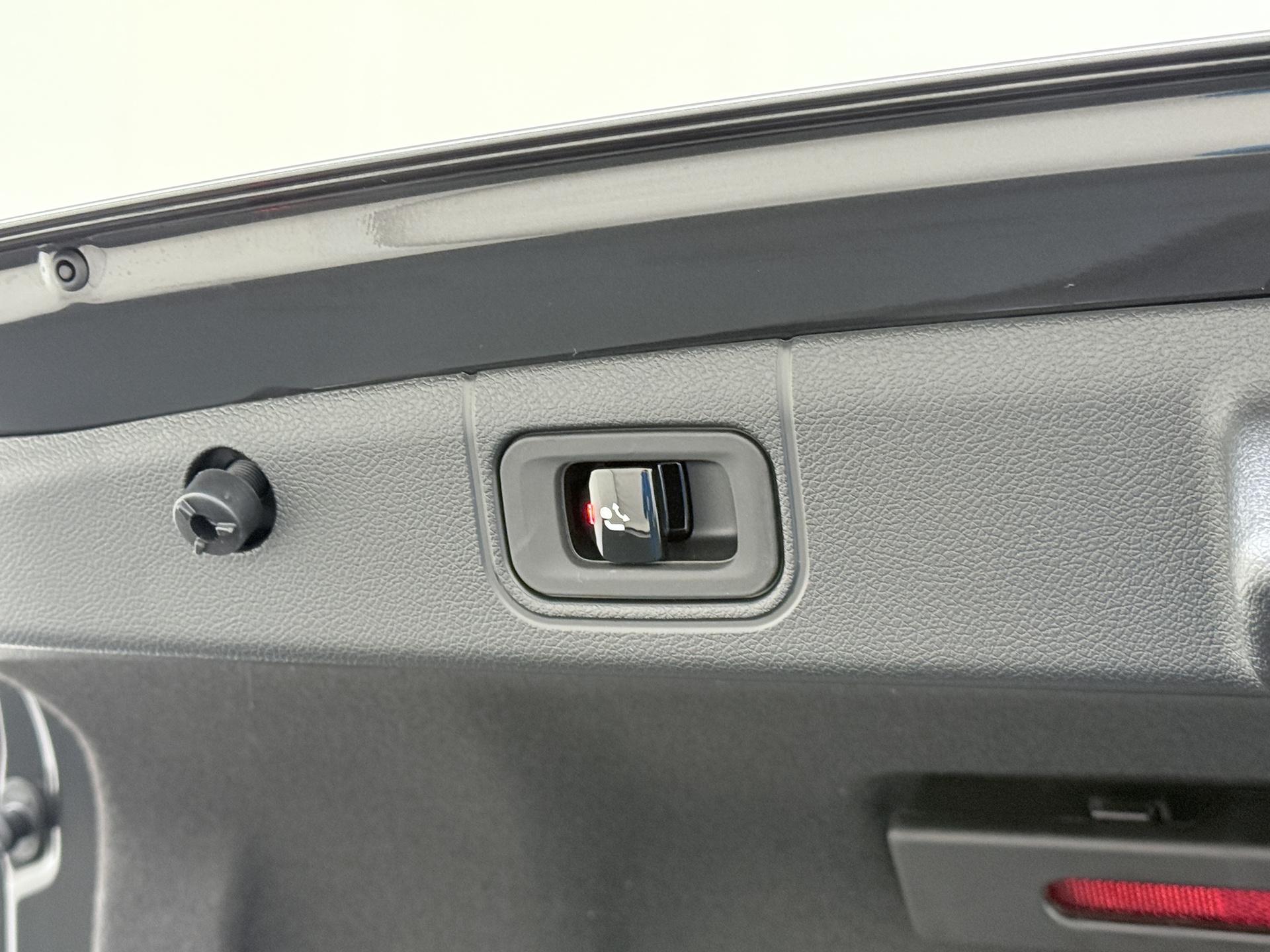 Mercedes-Benz E-Klasse 300 e Sport Edition 14