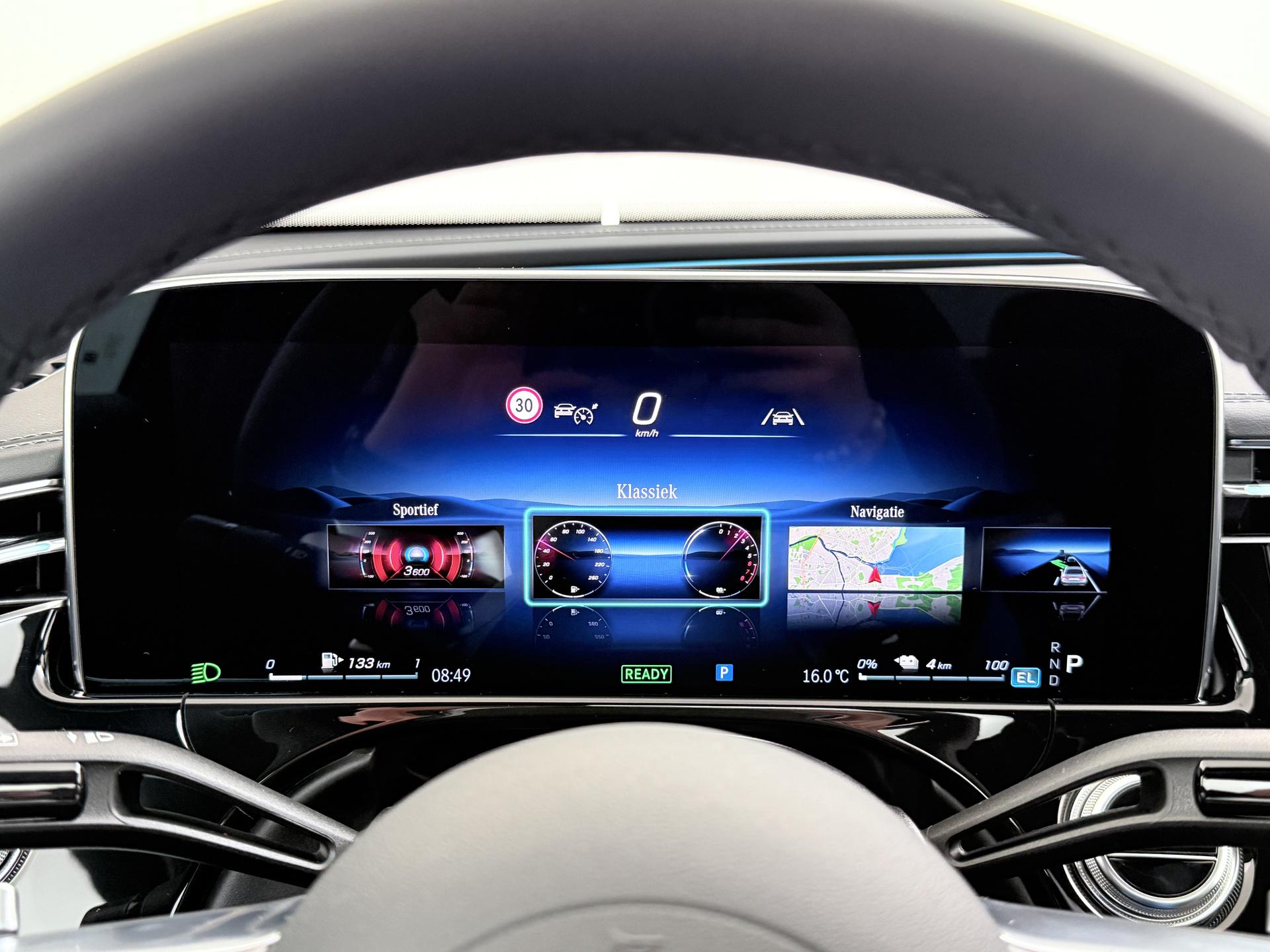 Mercedes-Benz E-Klasse 300 e Sport Edition 36