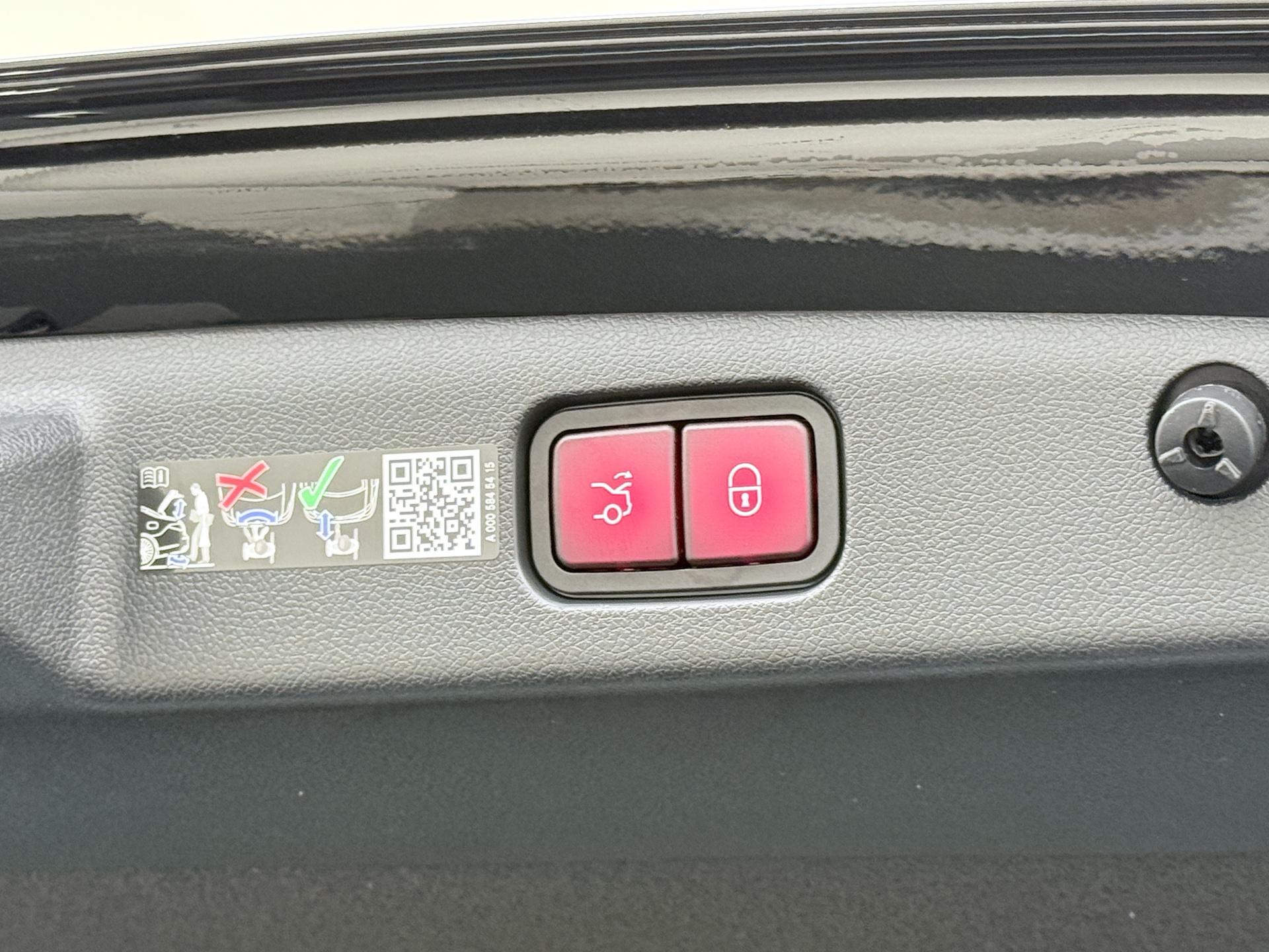 Mercedes-Benz E-Klasse AMG 53 4MATIC+ Night Edition 14