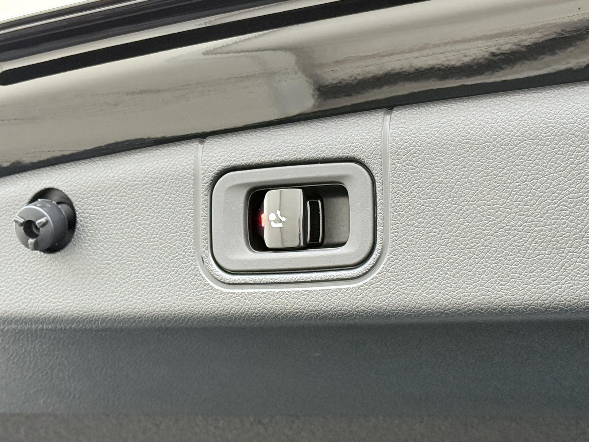 Mercedes-Benz E-Klasse AMG 53 4MATIC+ Night Edition 15