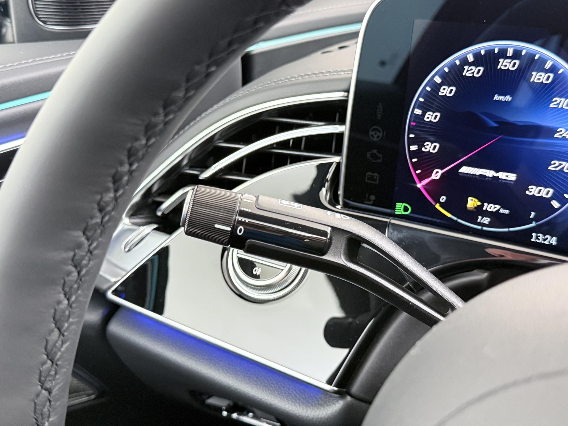 Mercedes-Benz E-Klasse AMG 53 4MATIC+ Night Edition 31