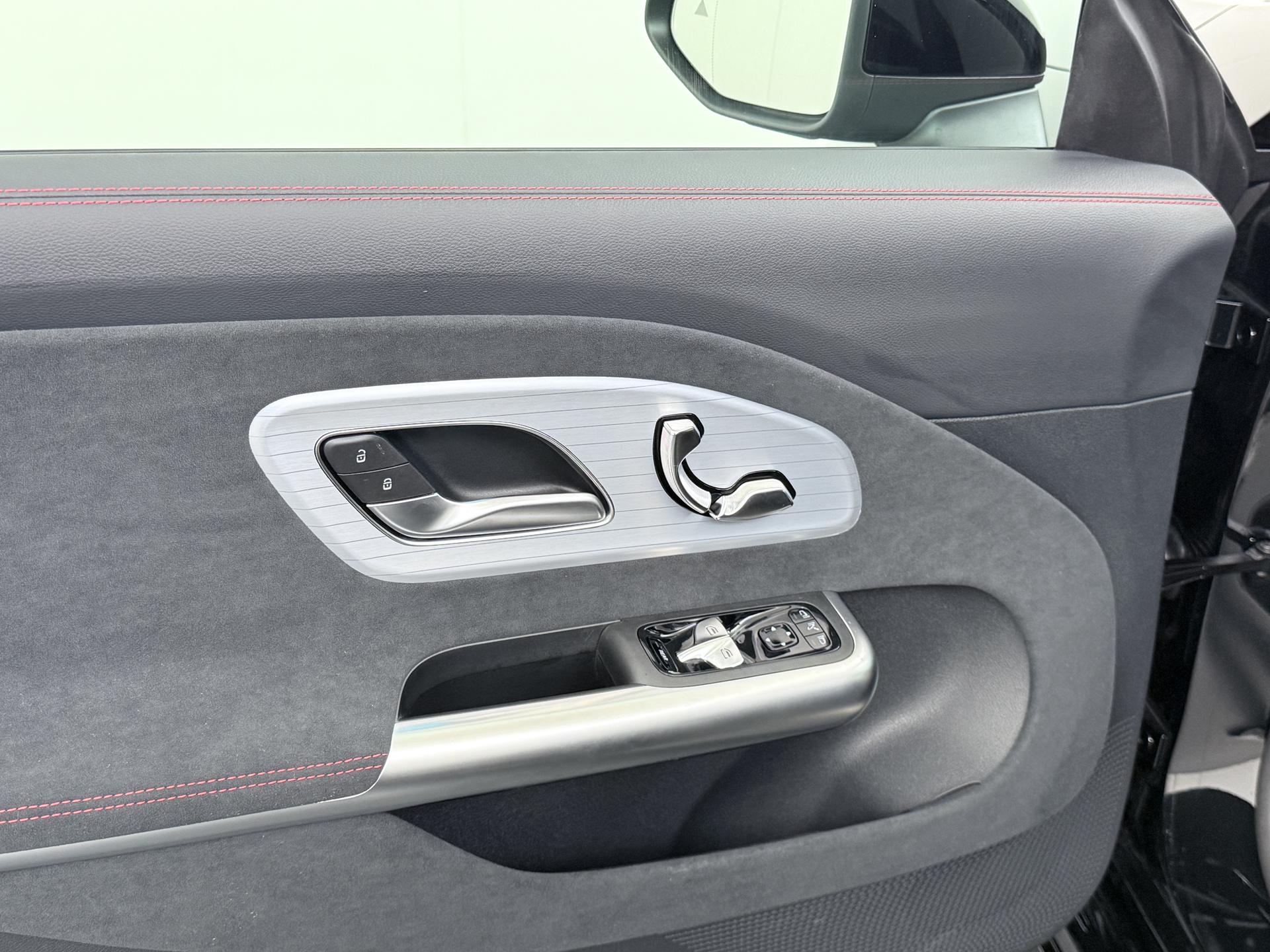 Mercedes-Benz CLA-Klasse 250+ Launch Edition 85 kWh Accu 16