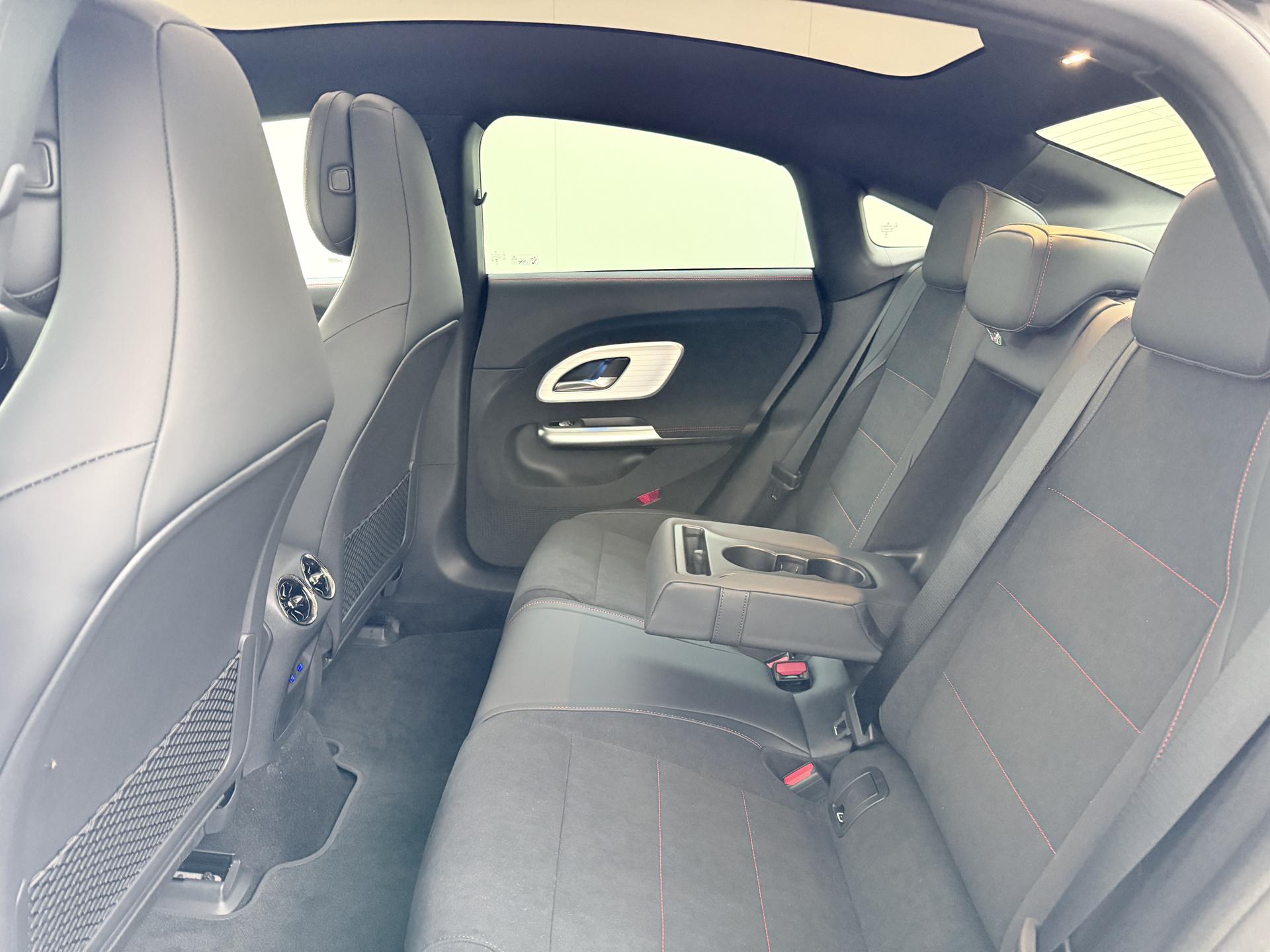 Mercedes-Benz CLA-Klasse 250+ Launch Edition 85 kWh Accu 22