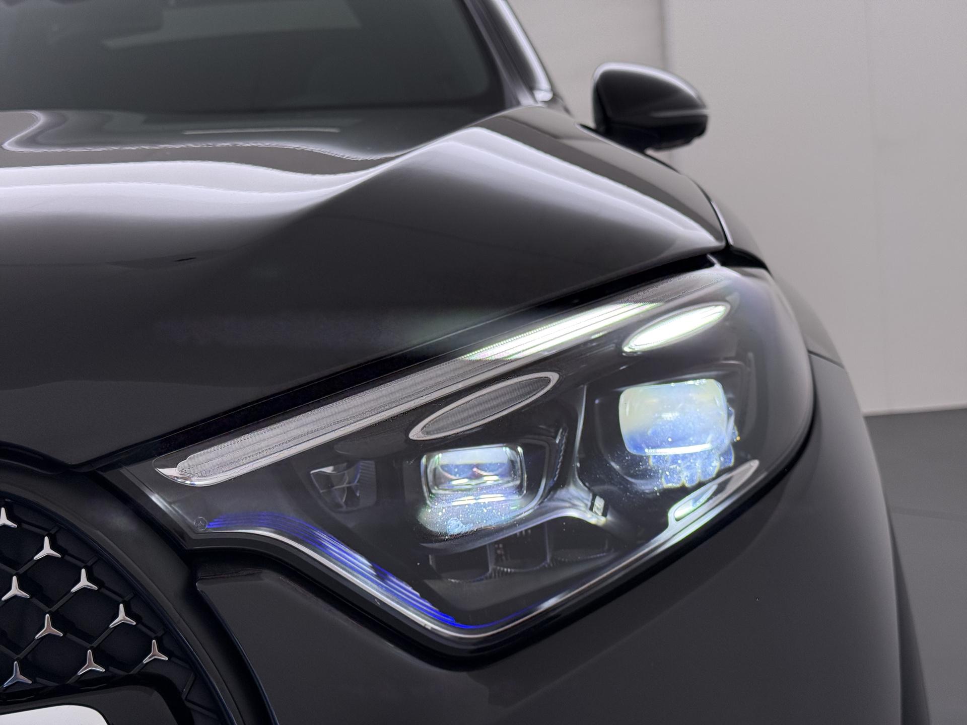 Mercedes-Benz GLC 400e 4MATIC AMG Line 17