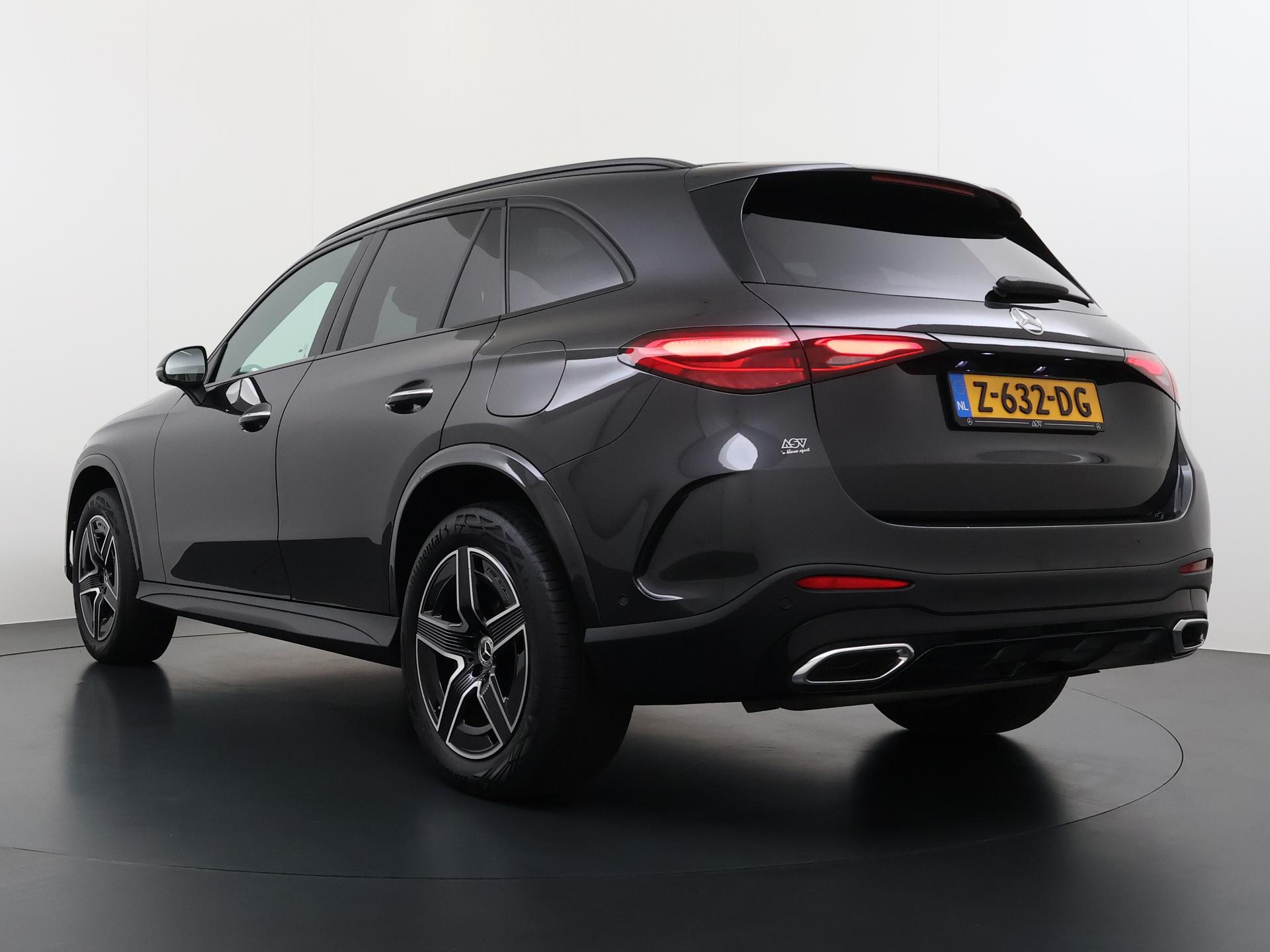 Mercedes-Benz GLC 400e 4MATIC AMG Line 2