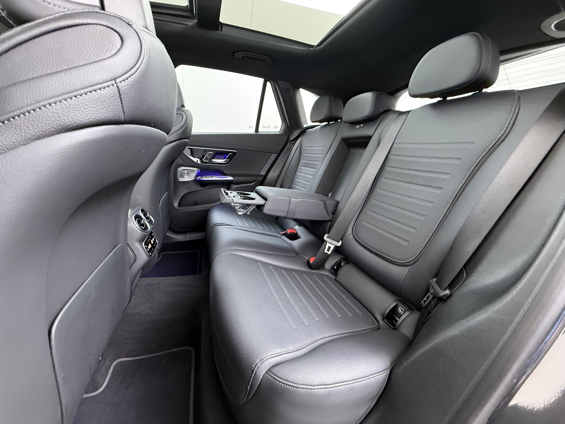 Mercedes-Benz GLC 400e 4MATIC AMG Line 27