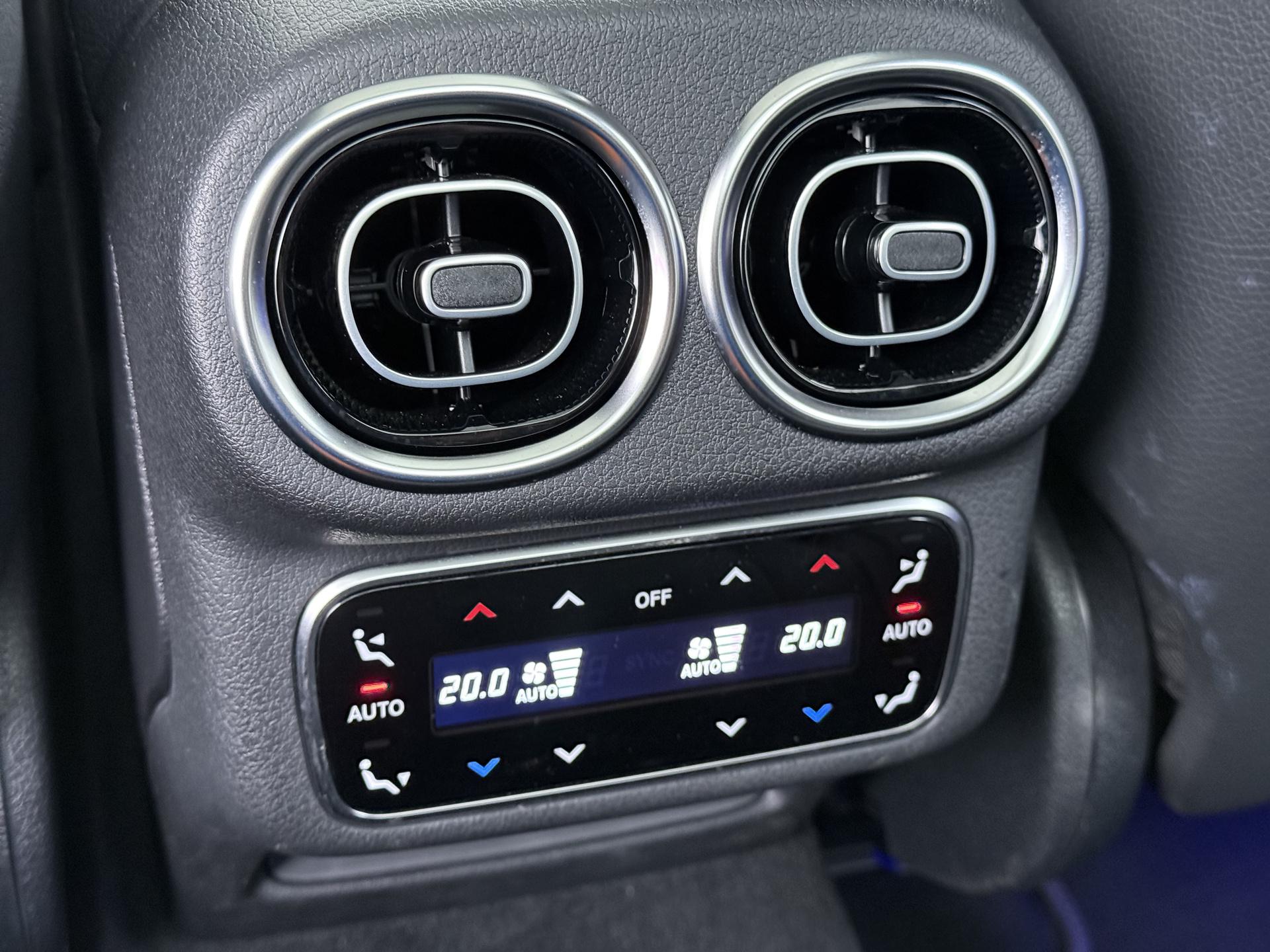 Mercedes-Benz GLC 400e 4MATIC AMG Line 28