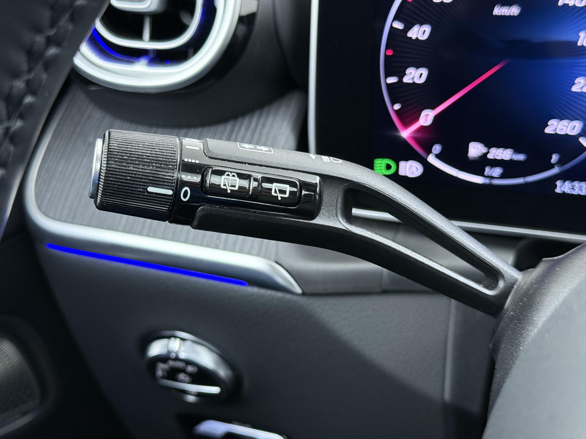 Mercedes-Benz GLC 400e 4MATIC AMG Line 32