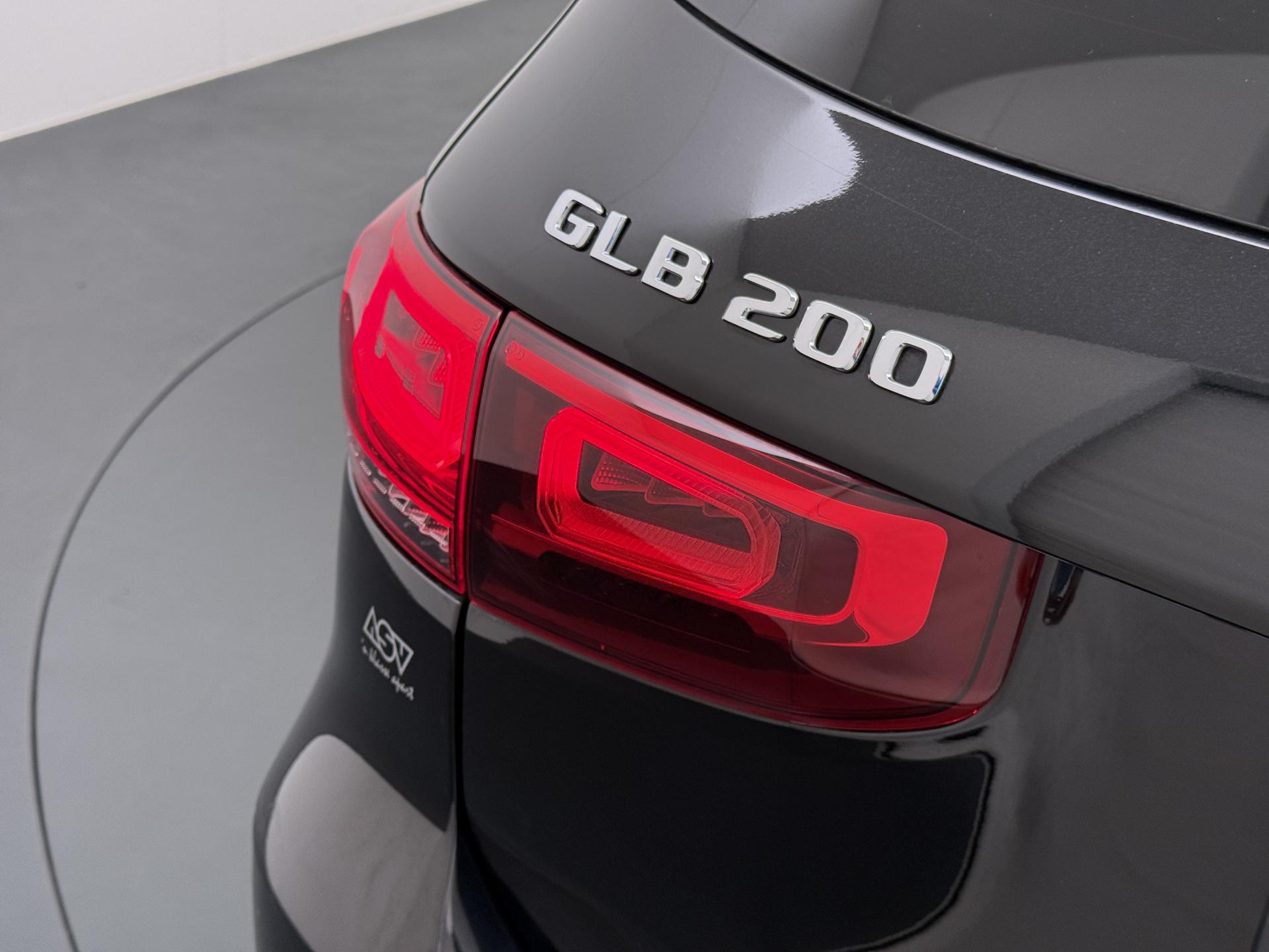 Mercedes-Benz GLB 200 AMG Business Solution 15