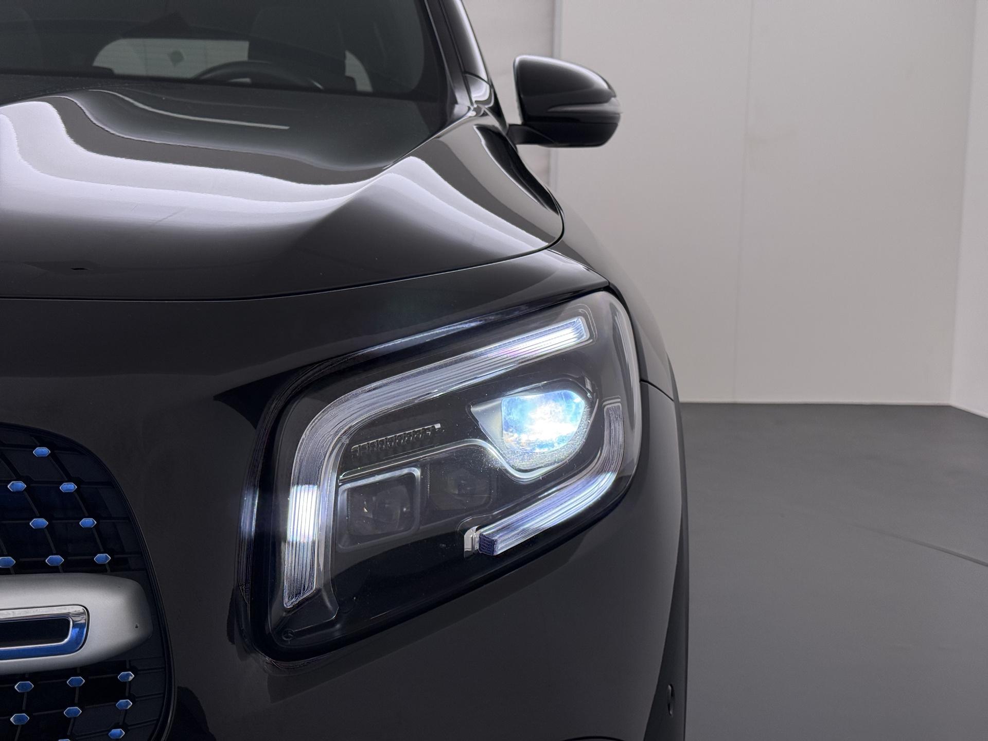 Mercedes-Benz GLB 200 AMG Business Solution 21