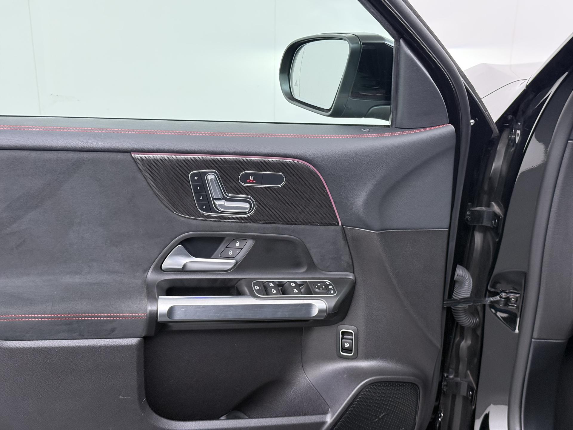 Mercedes-Benz GLB 200 AMG Business Solution 23