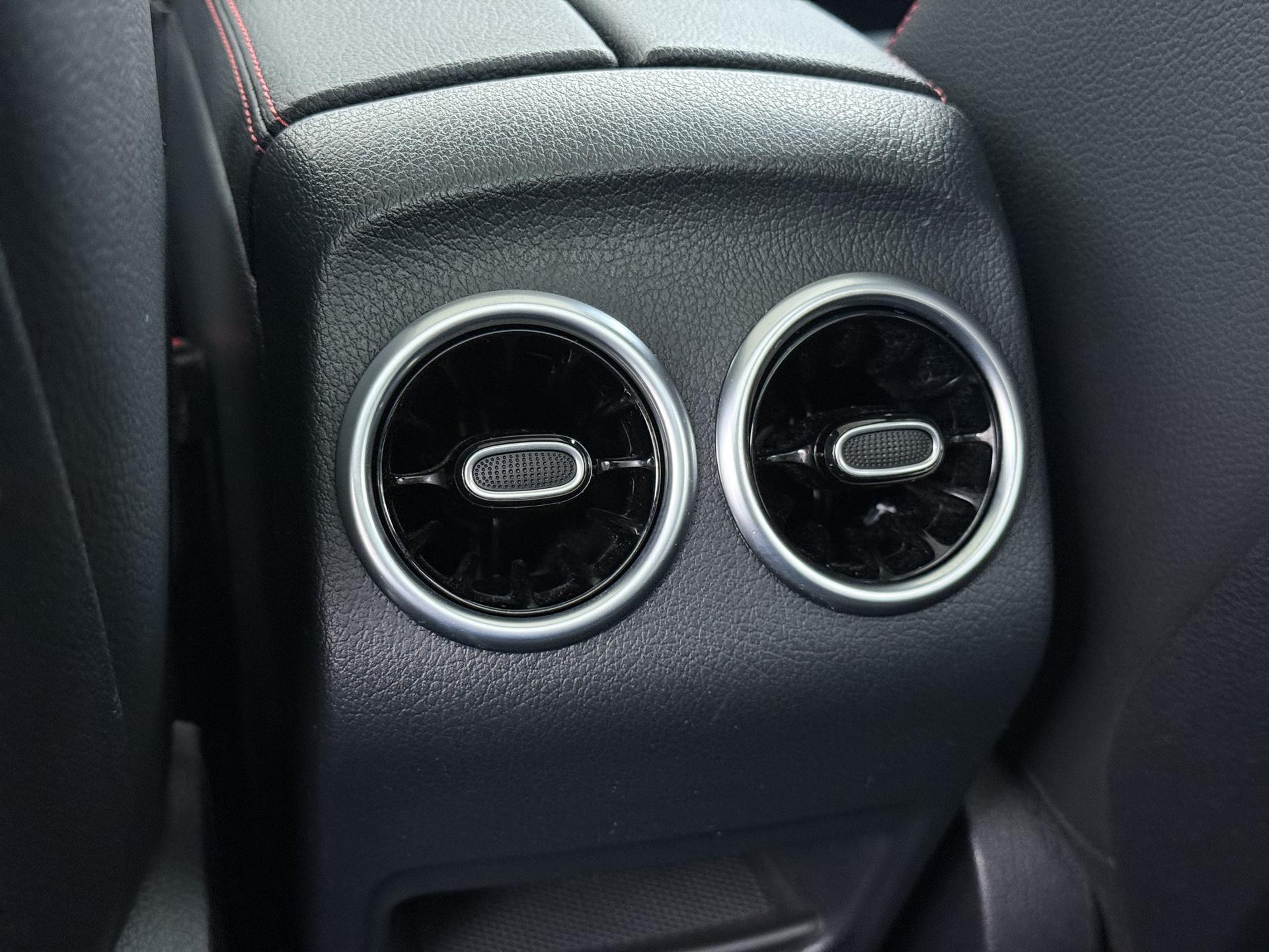 Mercedes-Benz GLB 200 AMG Business Solution 29