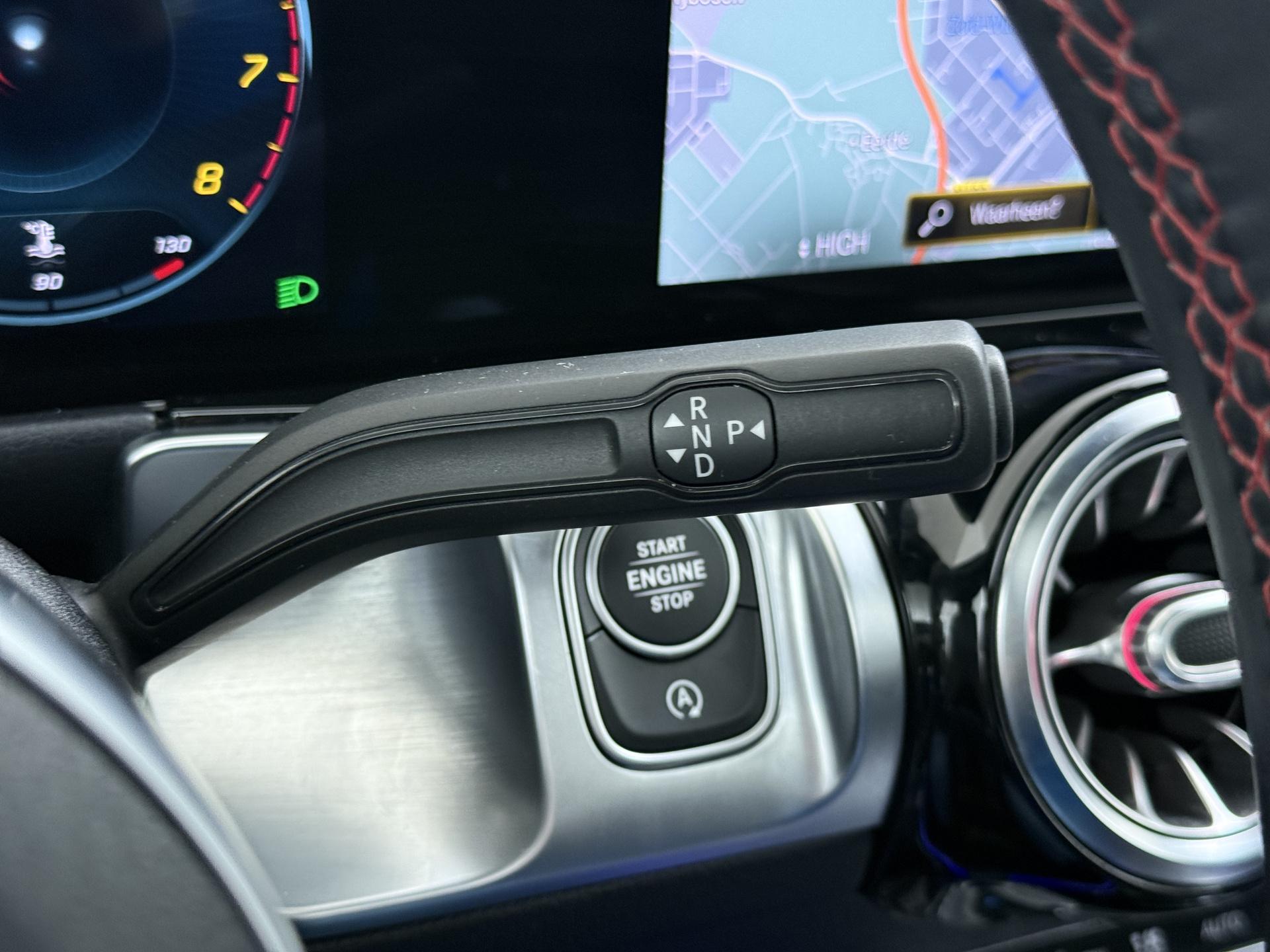 Mercedes-Benz GLB 200 AMG Business Solution 34