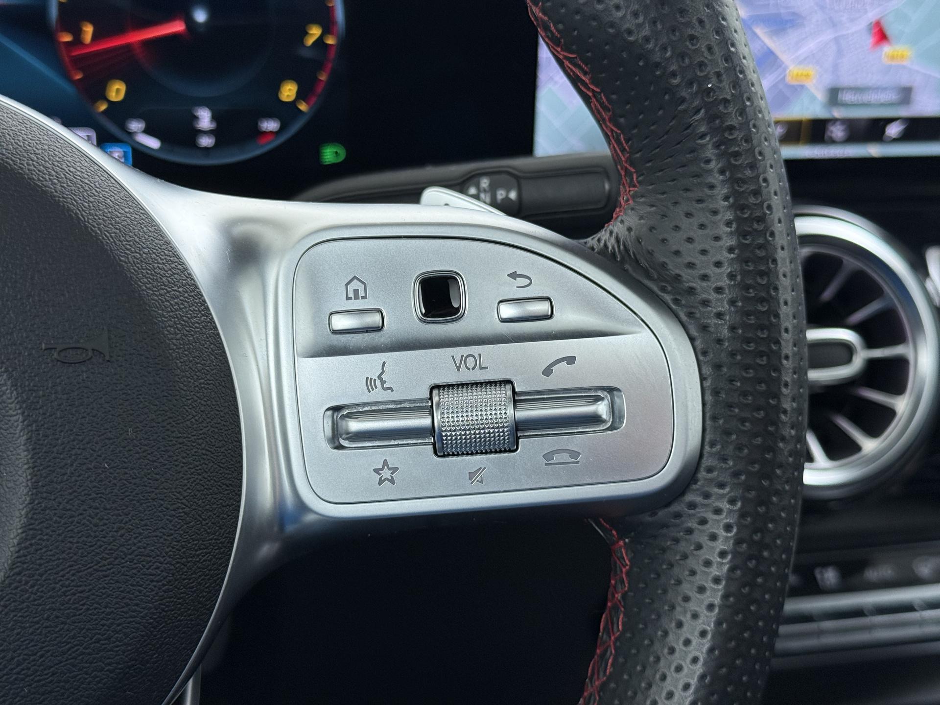 Mercedes-Benz GLB 200 AMG Business Solution 36