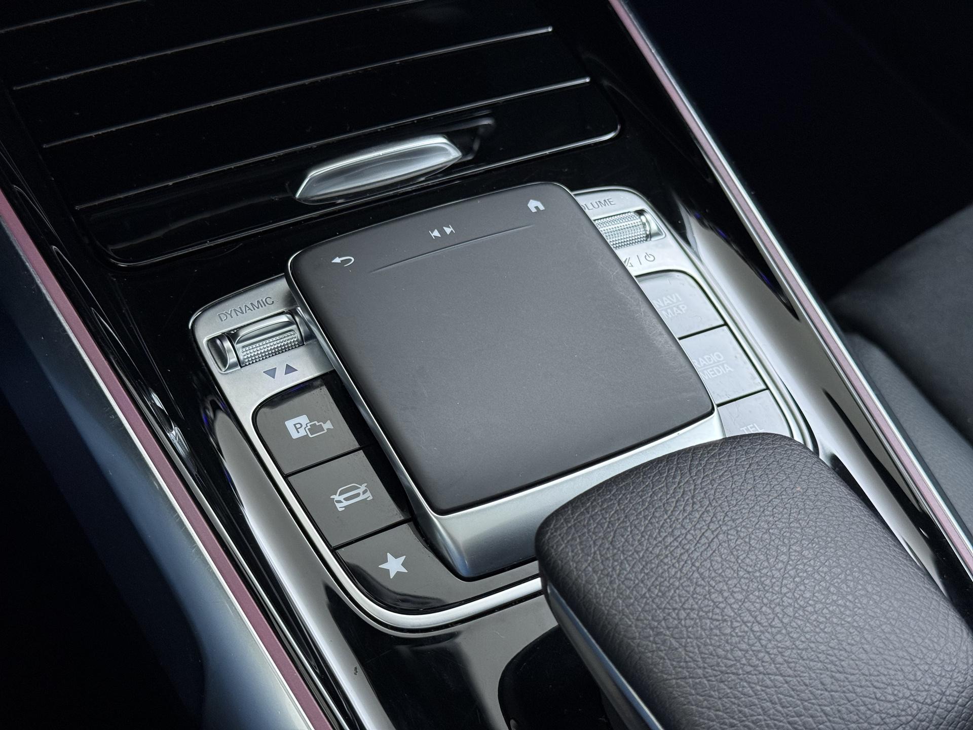 Mercedes-Benz GLB 200 AMG Business Solution 48